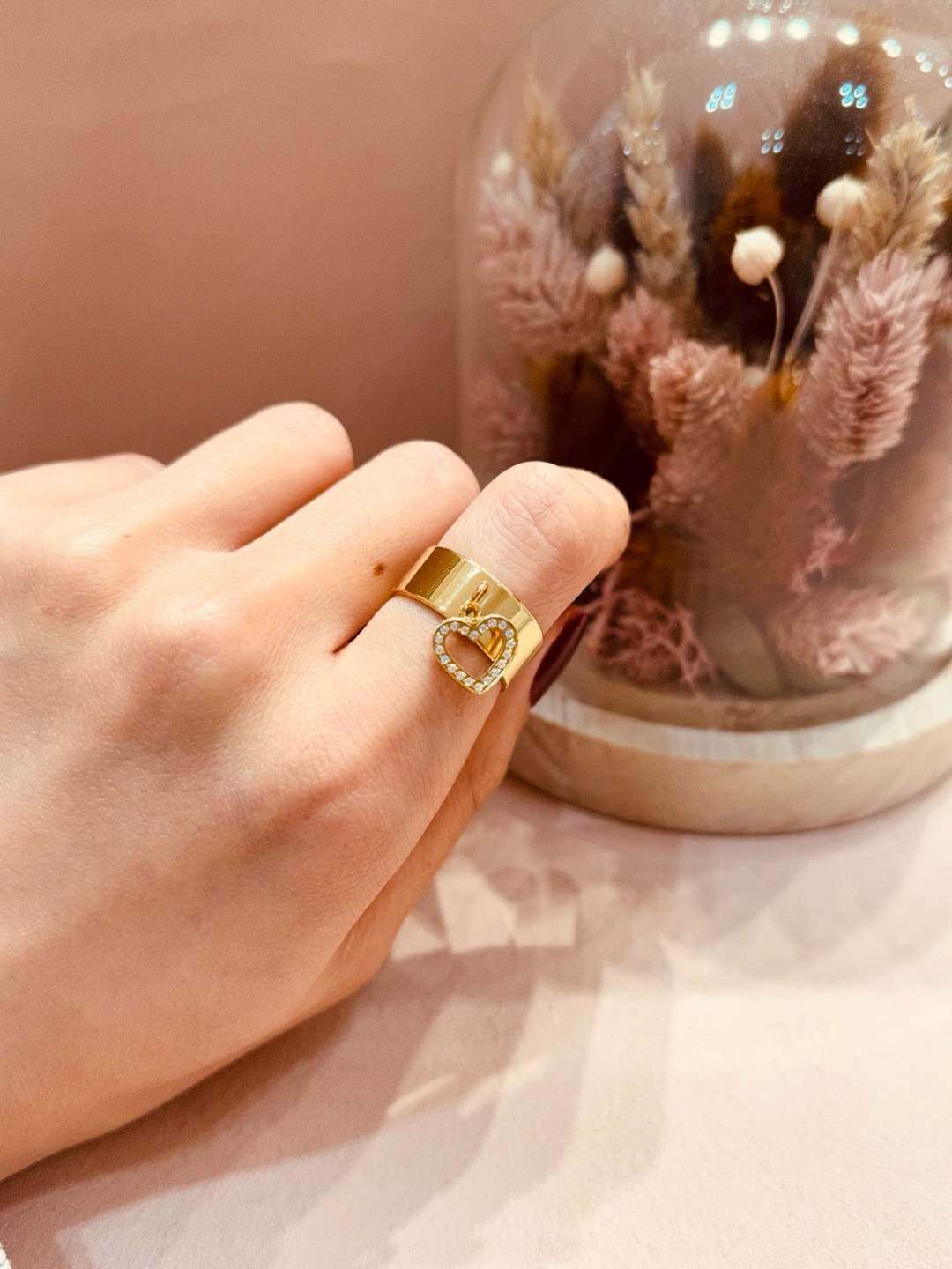 Grossiste MAISON OKAMI - Bague moderne en acier inoxydable avec motif en cœur