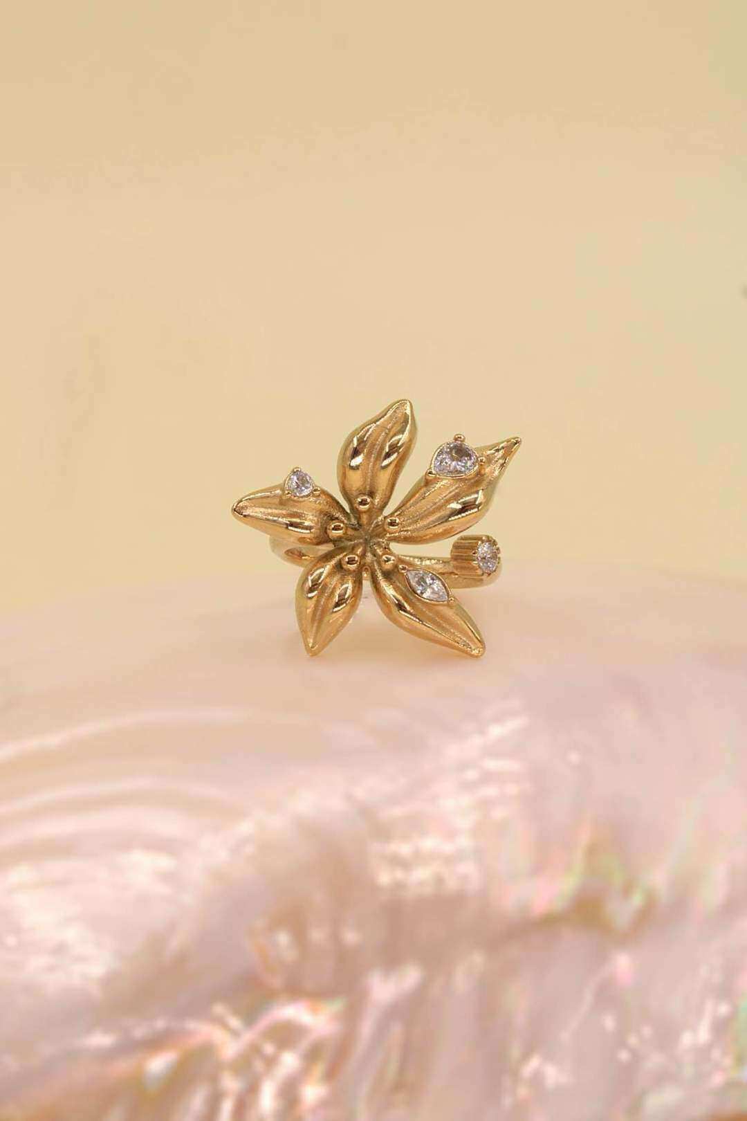 Wholesaler MAISON OKAMI - Ornate flower ring