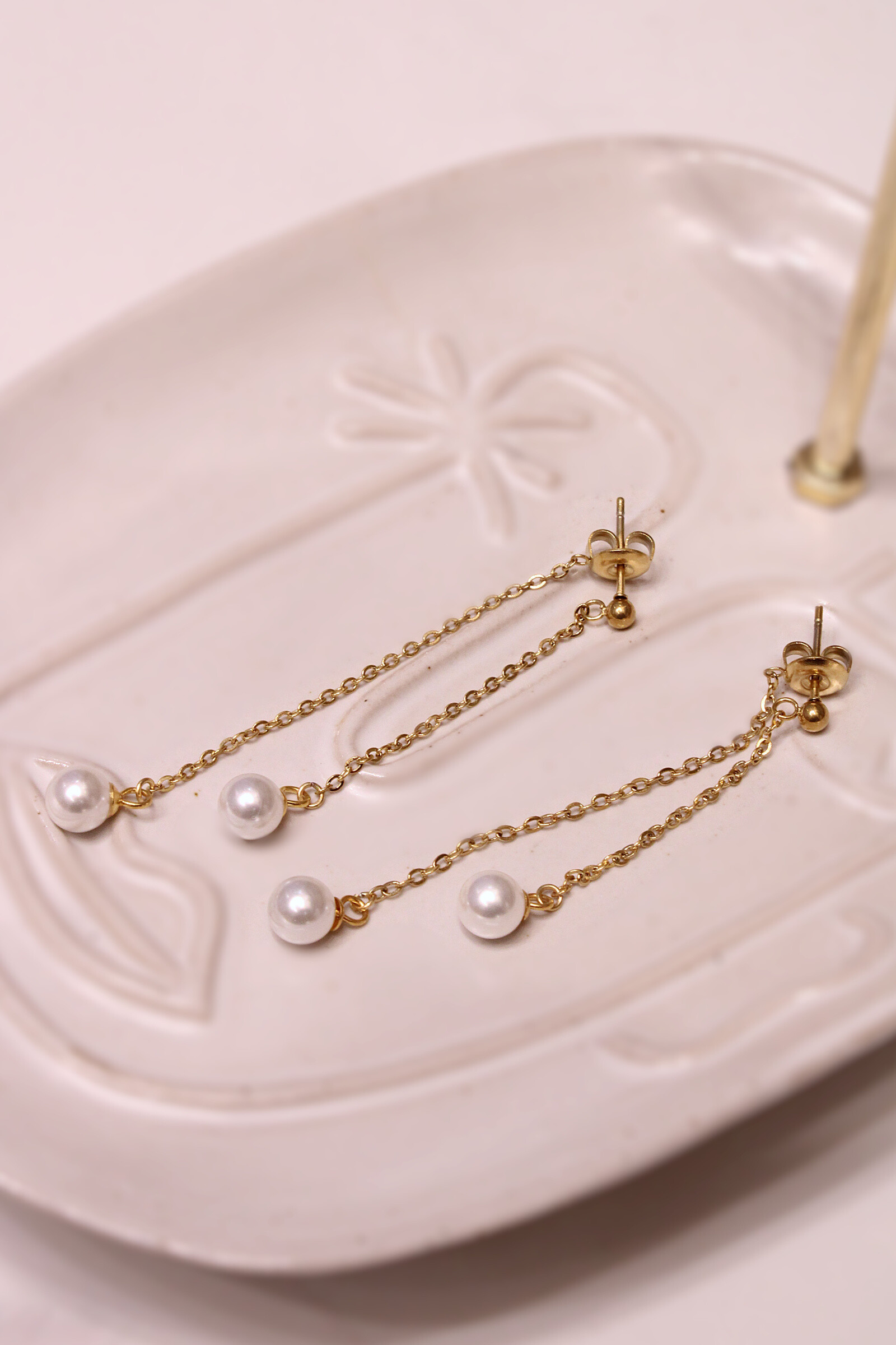 Wholesaler MAISON OKAMI - Double Chain Drop Earrings with Spherical Details