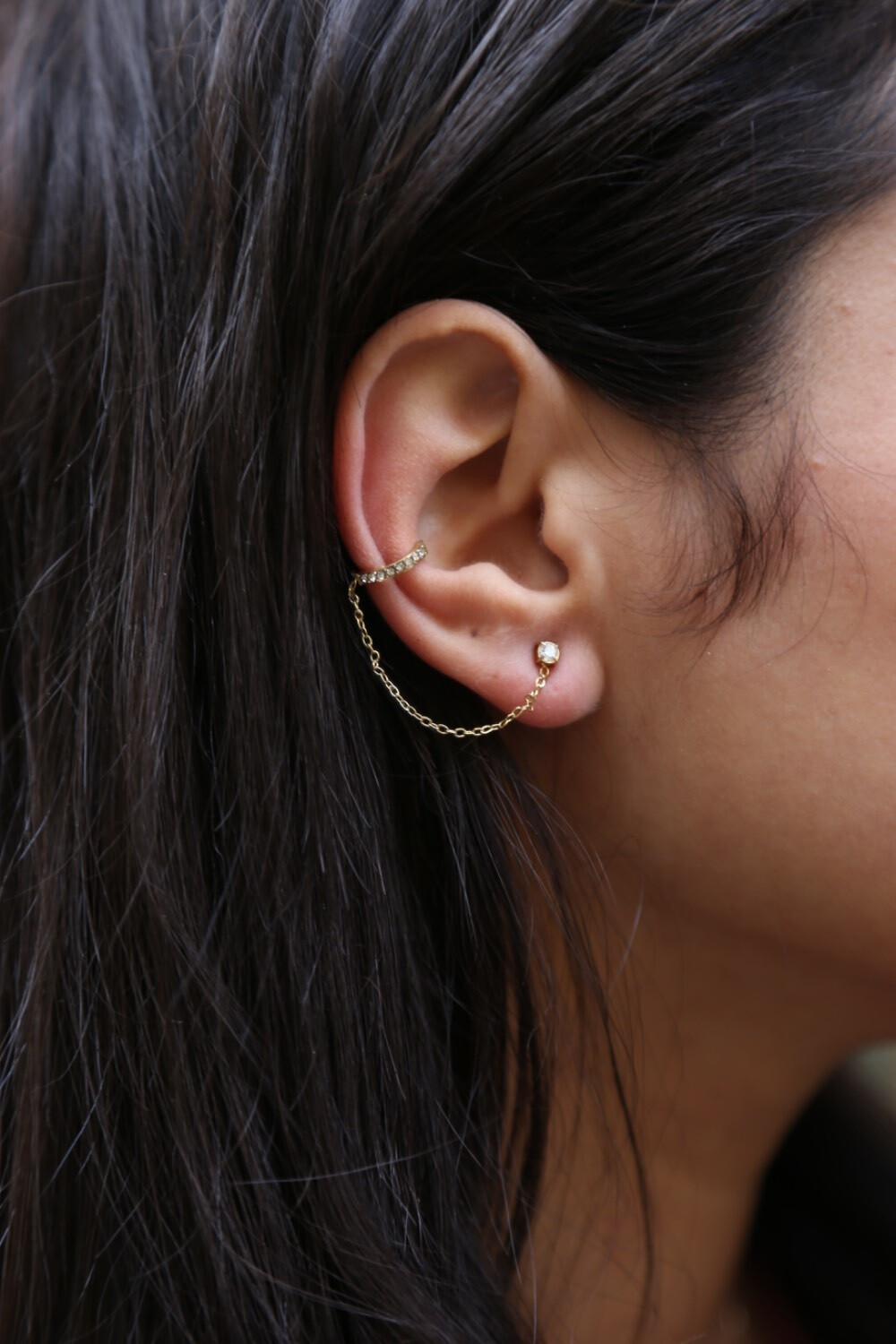 Grossiste MAISON OKAMI - Boucles d’oreilles chaînées avec détail en zircone