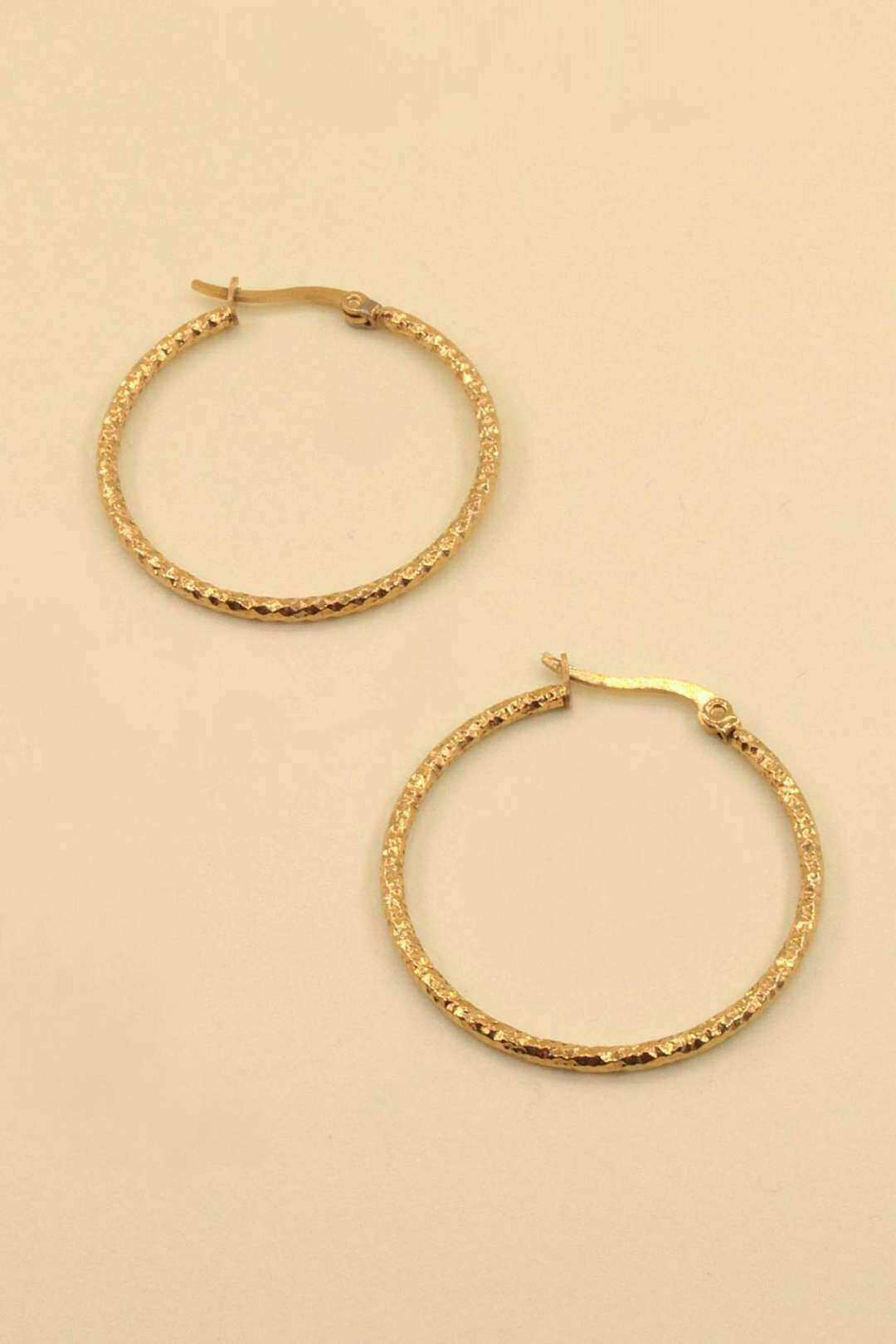 Grossiste MAISON OKAMI - Boucles d'oreilles créoles martelées en acier inoxydable