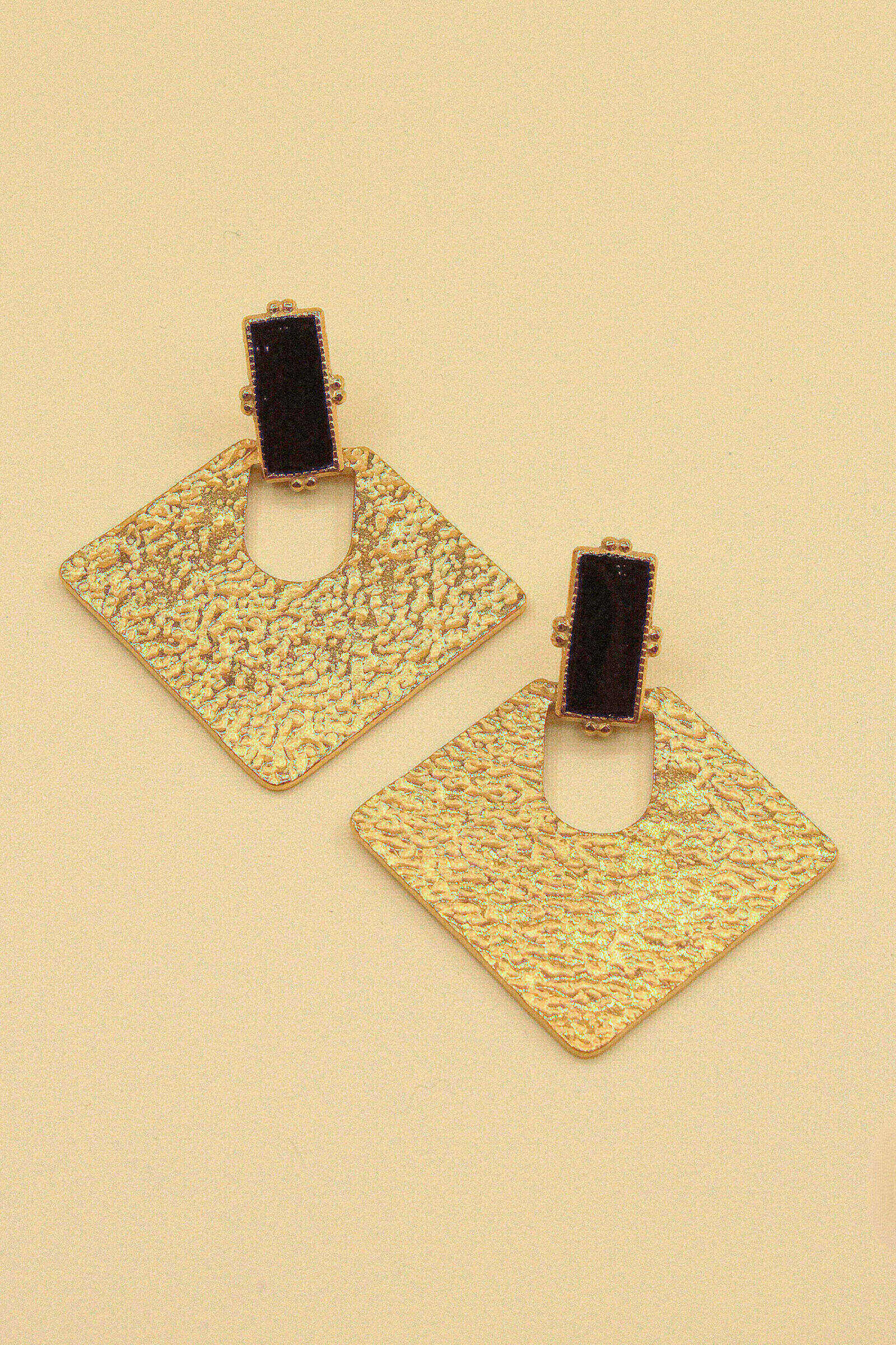 Wholesaler MAISON OKAMI - Stainless steel earrings with square design