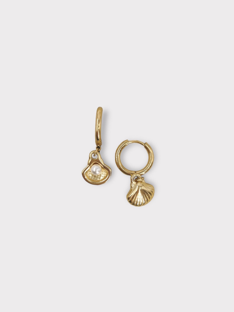 Wholesaler MAISON OKAMI - Stainless steel hoop earrings with a shell pendant