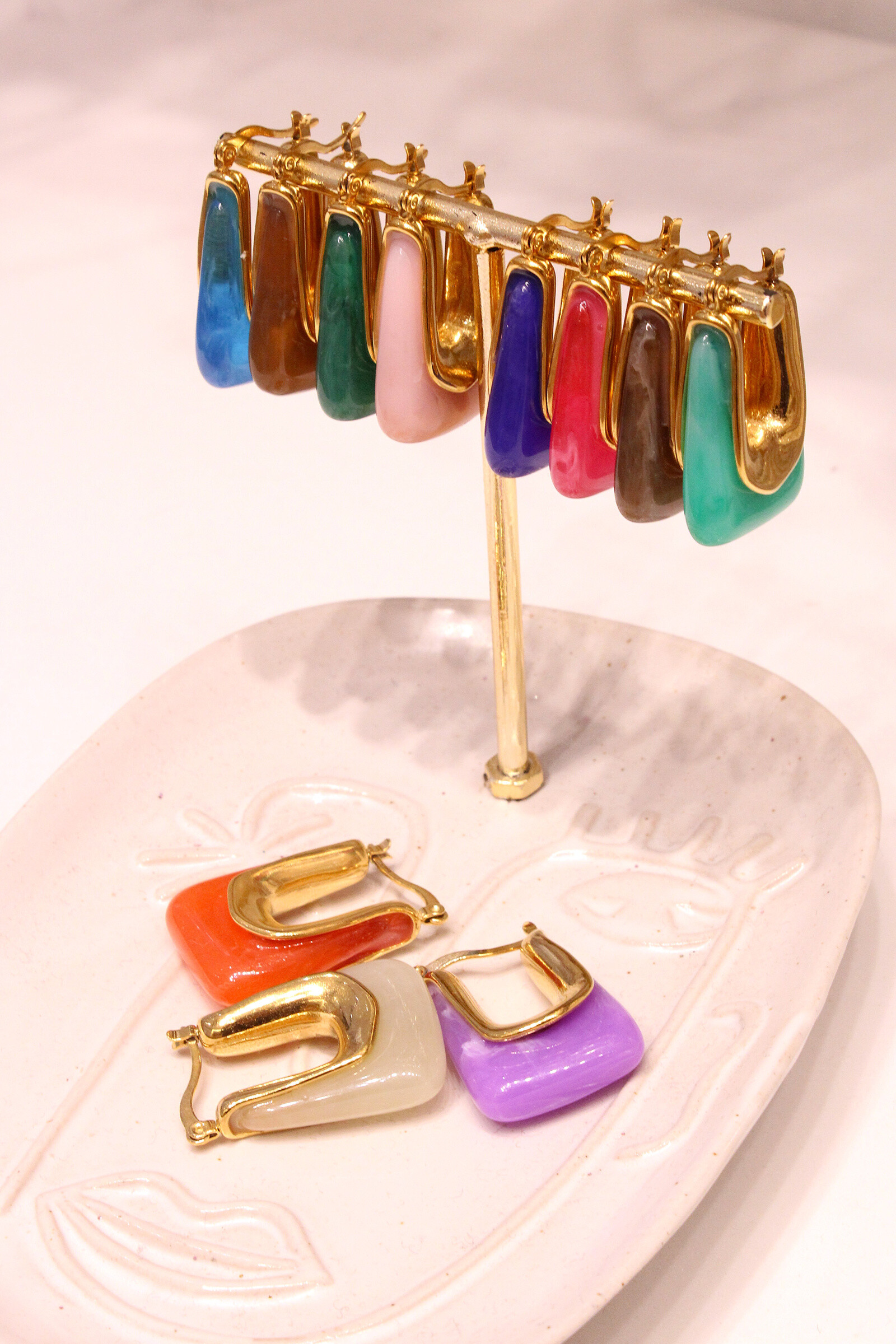 Wholesaler MAISON OKAMI - Pack of 11 geometric resin earrings