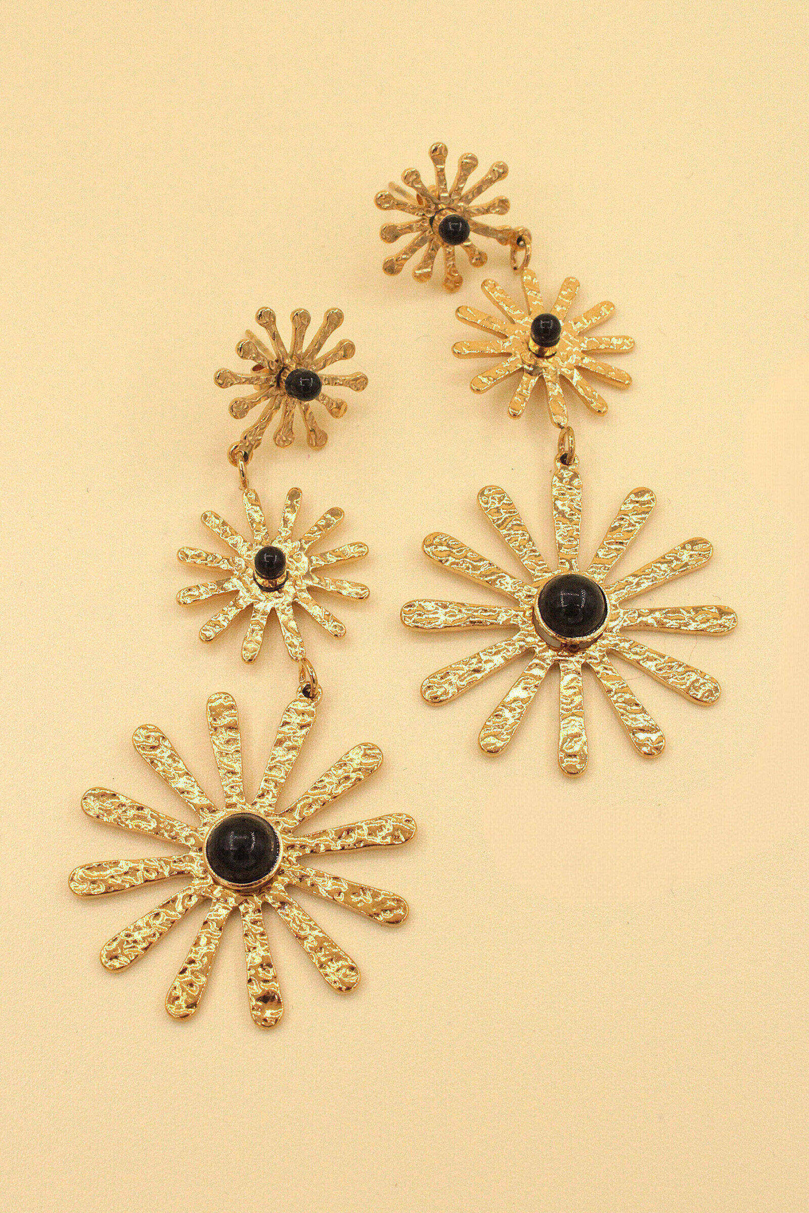 Wholesaler MAISON OKAMI - Stainless steel earrings, floral design with natural stones