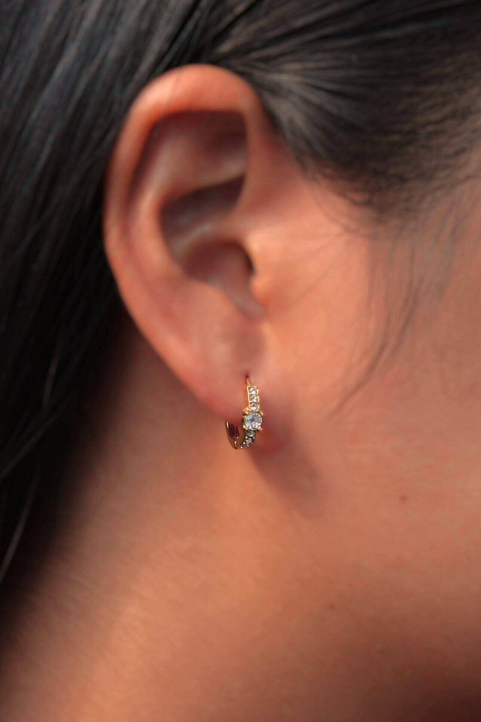 Grossiste MAISON OKAMI - Boucle d'oreille acier inoxydable zircons