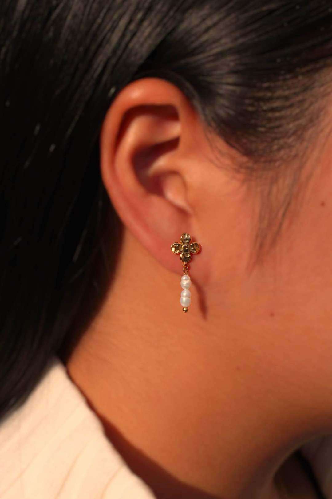Wholesaler MAISON OKAMI - Stainless Steel Flower & Pearl Earrings