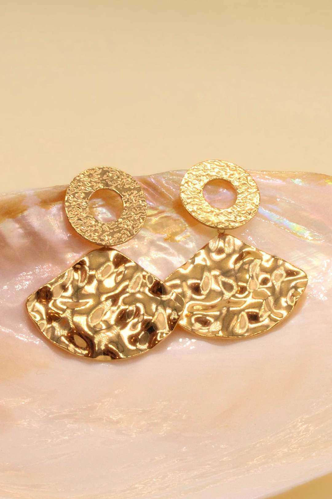 Wholesaler MAISON OKAMI - Hammered fan-shaped stainless steel earrings