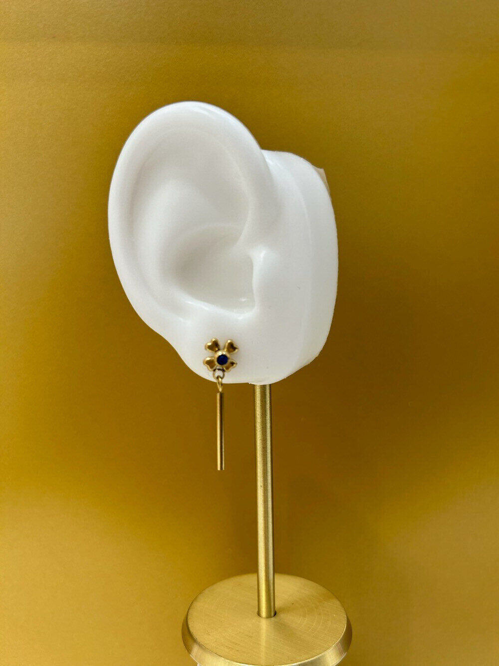 Grossista MAISON OKAMI - Orecchini floreali con pendente elegante