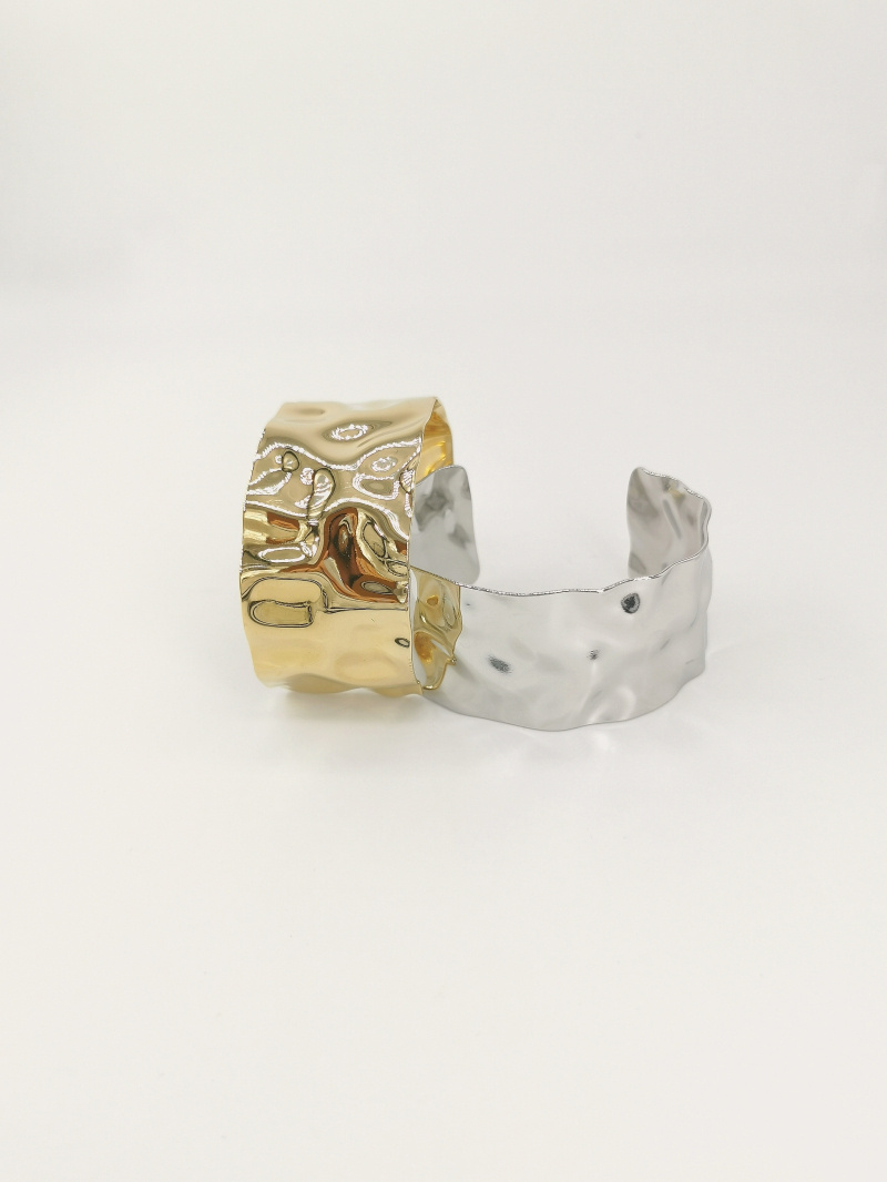 Wholesaler MAISON OKAMI - Hammered stainless steel bangle