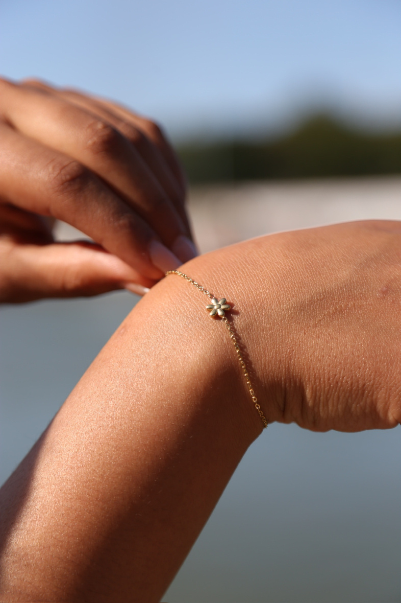 Wholesaler MAISON OKAMI - Flower chain bracelet Floral elegance by Maison Okami