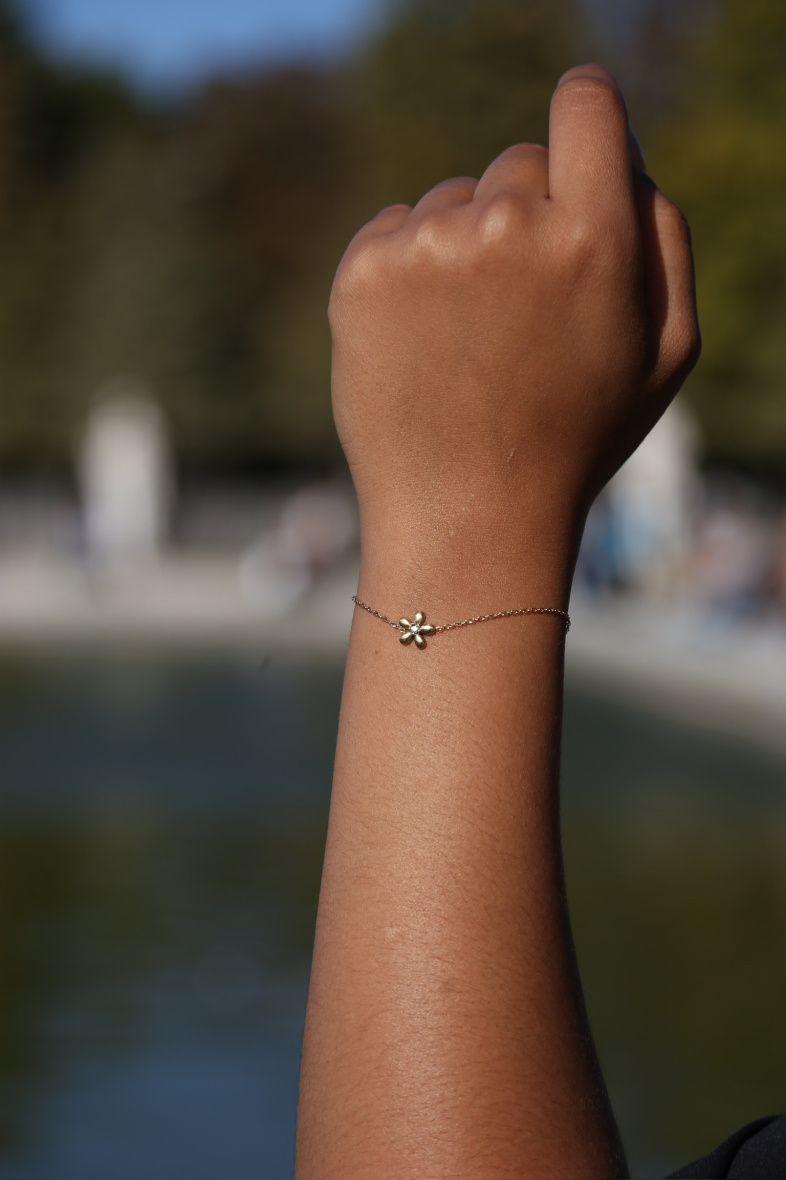 Wholesaler MAISON OKAMI - Flower chain bracelet in golden brass Floral Douceur by Maison Okami