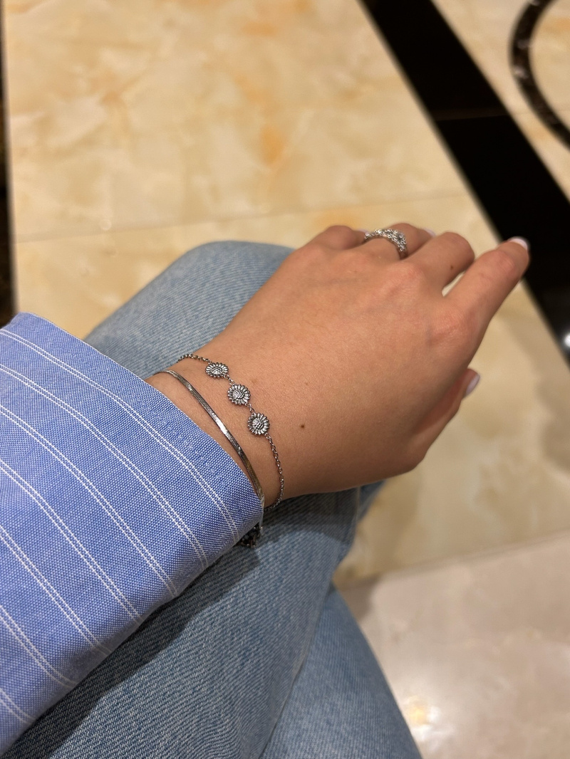 Wholesaler MAISON OKAMI - Thin bracelet with solar motifs