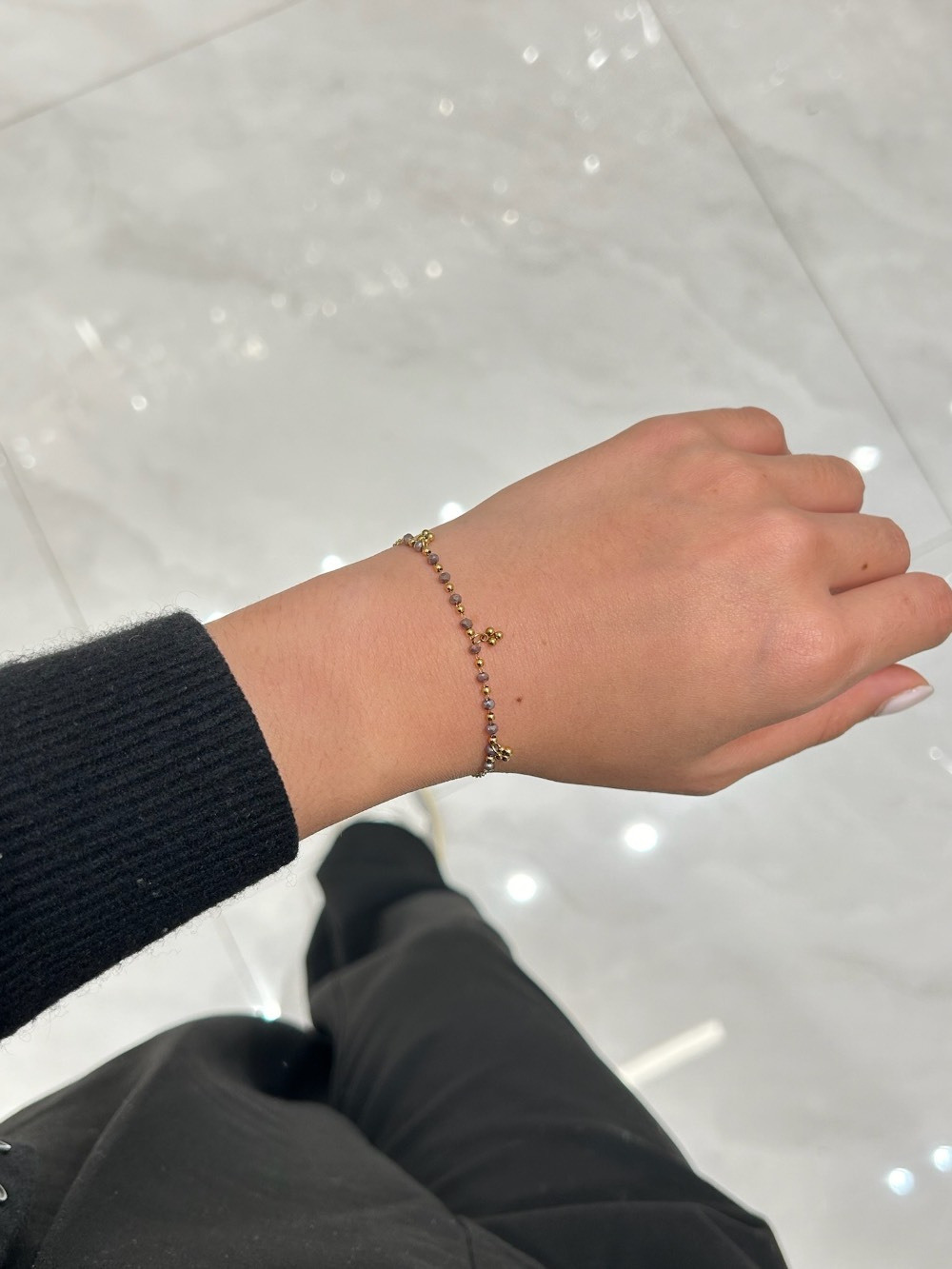 Wholesaler MAISON OKAMI - Bracelets in fine pearls and golden tassels