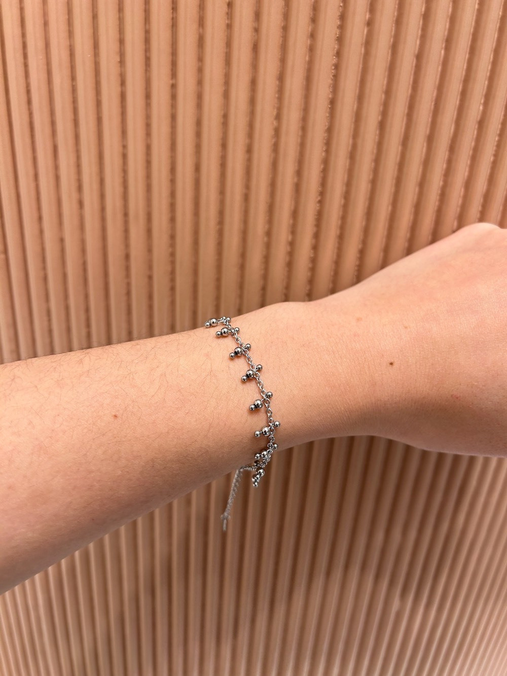 Wholesaler MAISON OKAMI - Fine bracelet with small delicate pearls