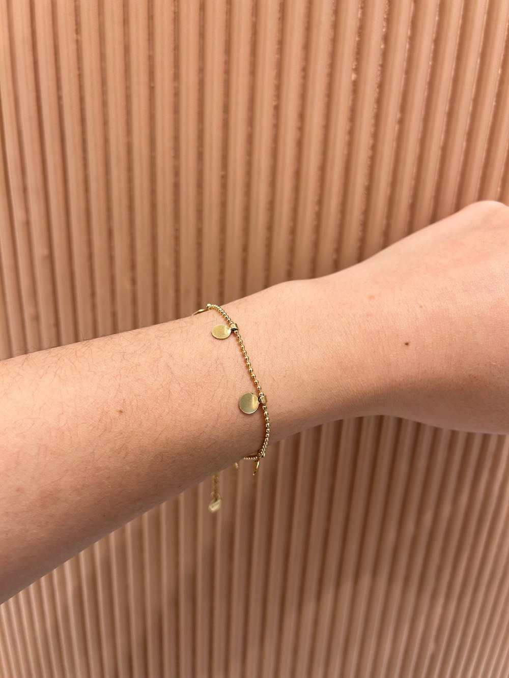 Wholesaler MAISON OKAMI - Thin adjustable bracelet with discreet medallions