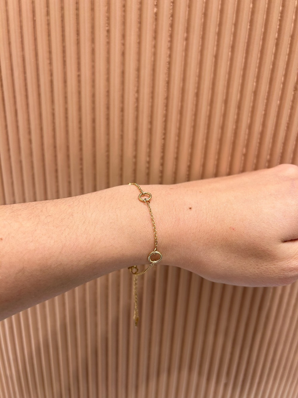 Wholesaler MAISON OKAMI - Thin bracelet with intertwined rings