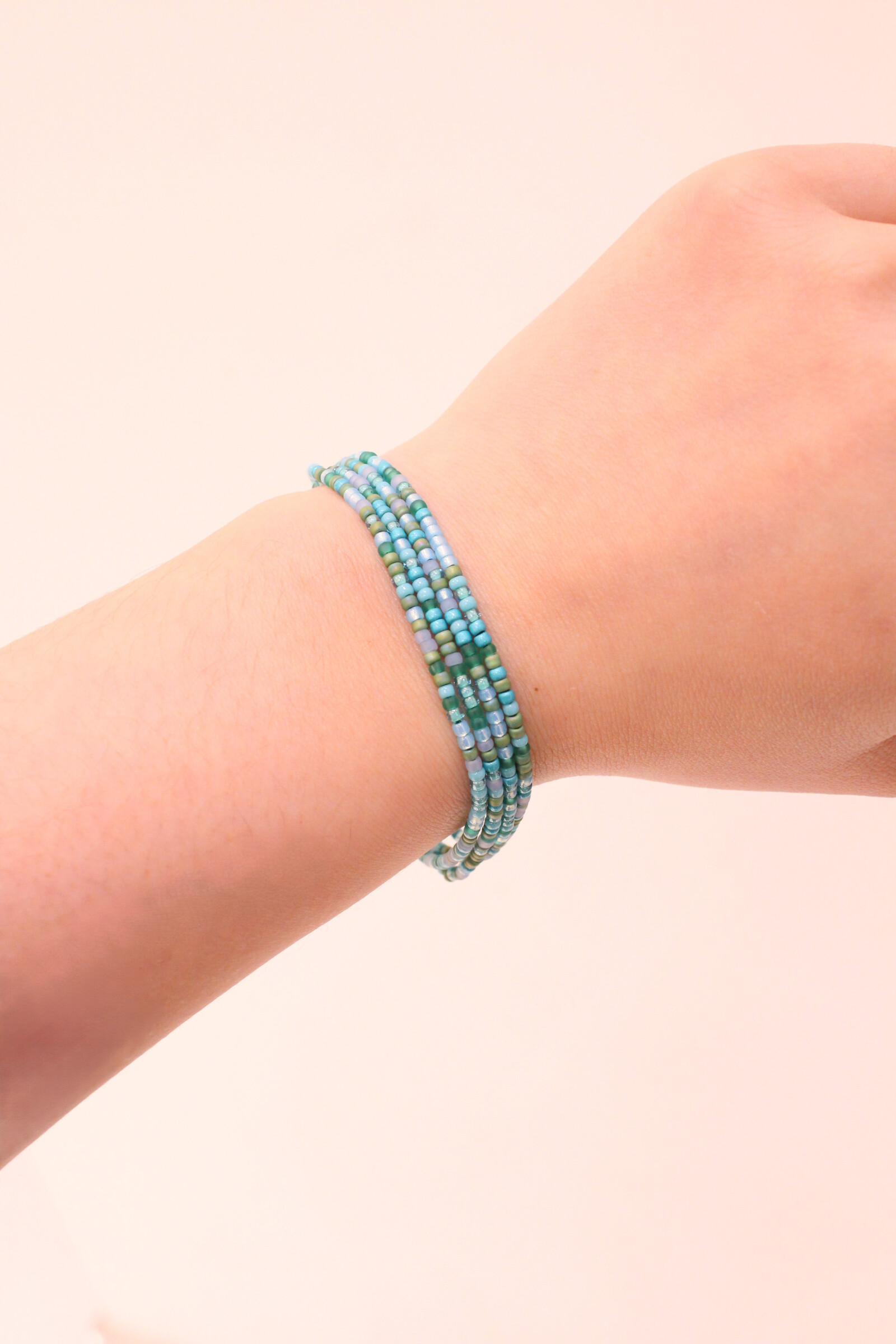 Grossista MAISON OKAMI - Bracciale con perle naturali a più file
