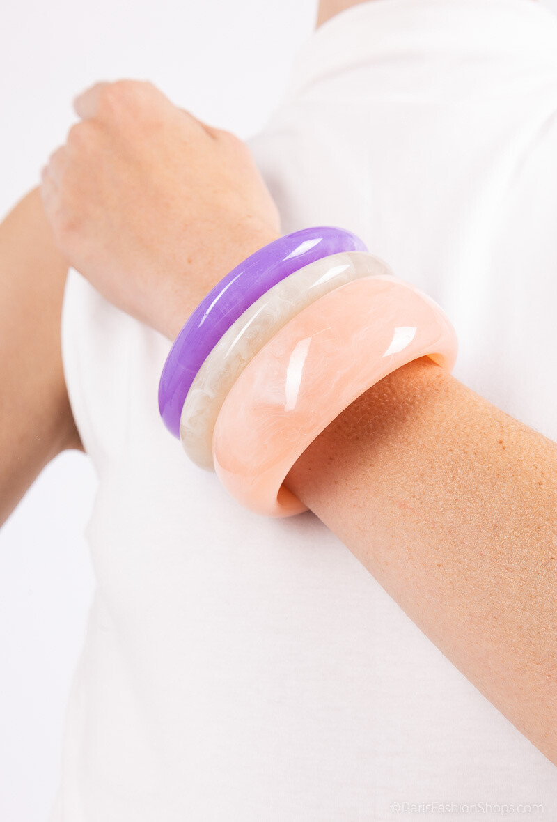 Mayorista MAISON OKAMI - Pulsera de resina con un diseño único y elegante