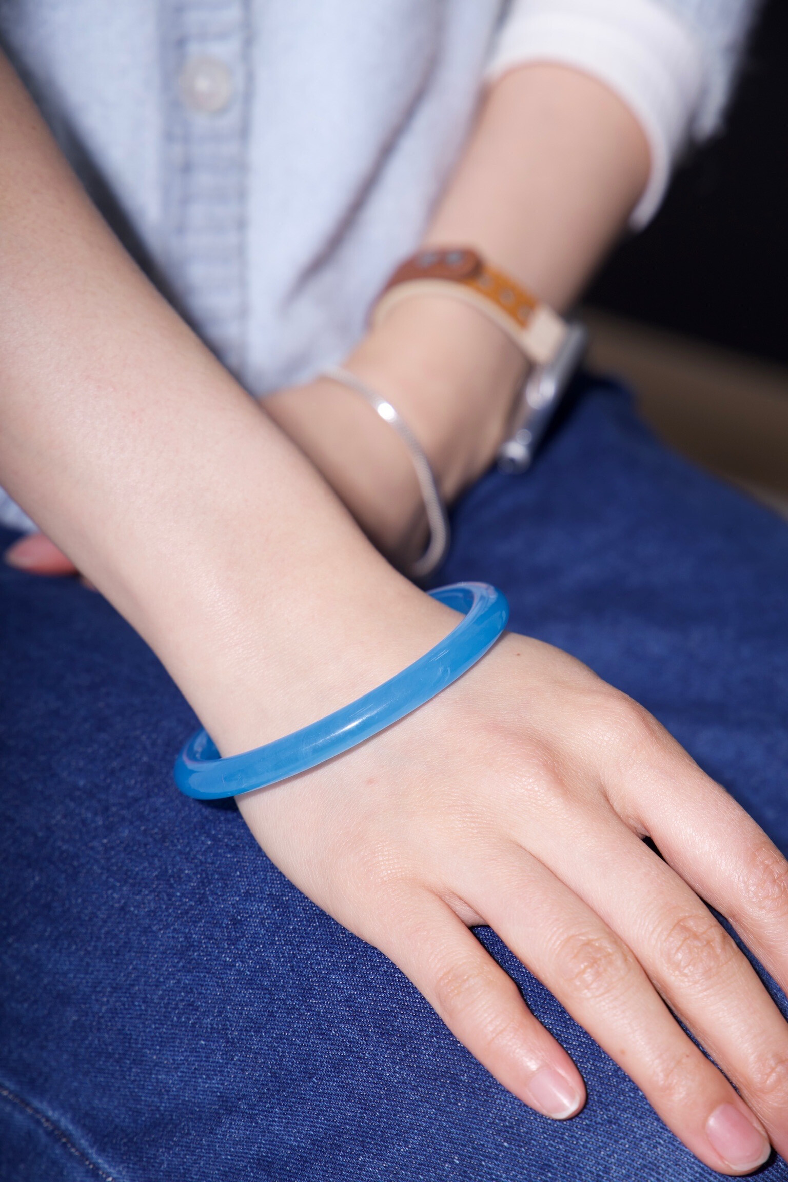 Mayorista MAISON OKAMI - Pulsera de resina asimétrica moderna
