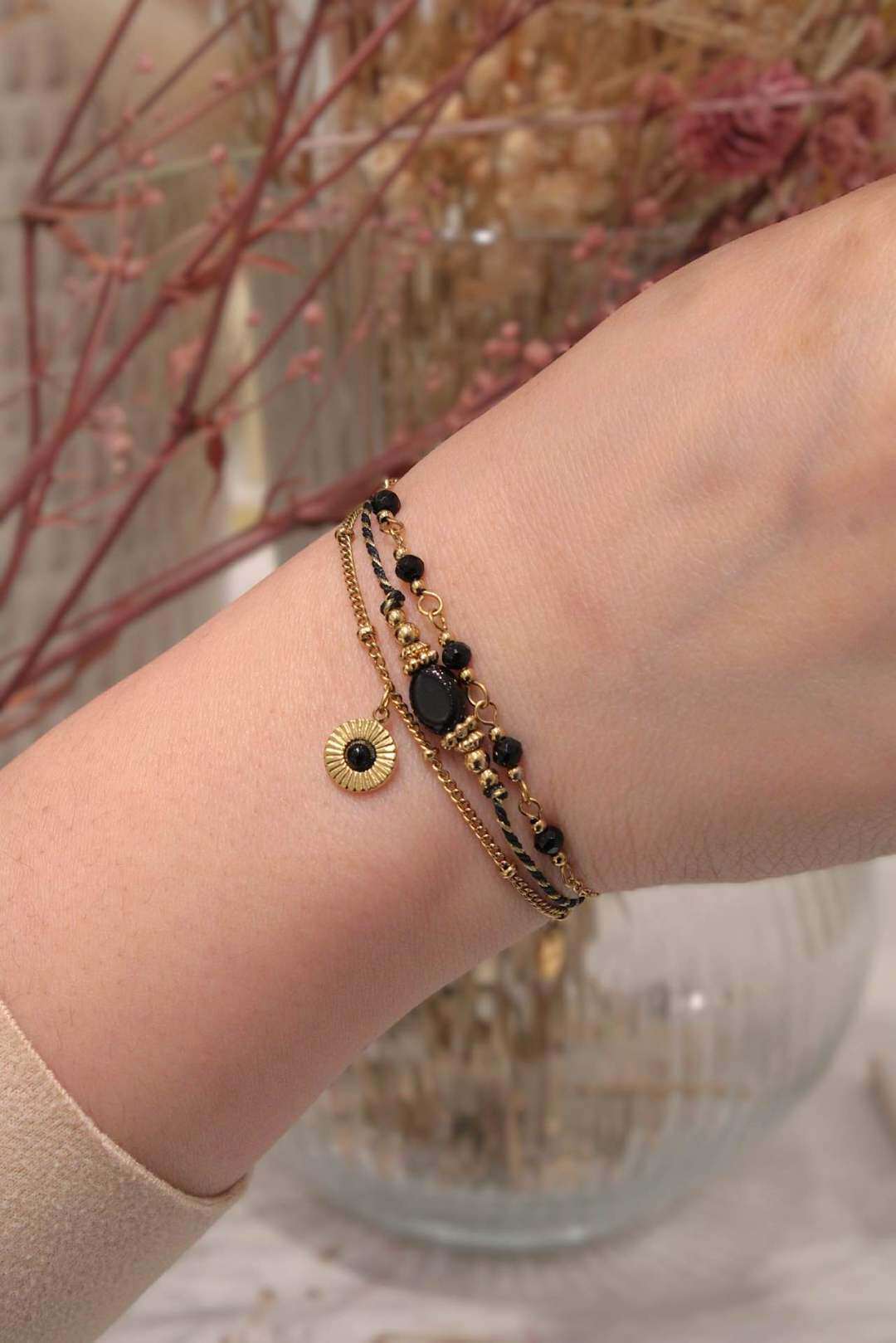 Wholesaler MAISON OKAMI - Elegant natural stone bracelet with delicate pattern