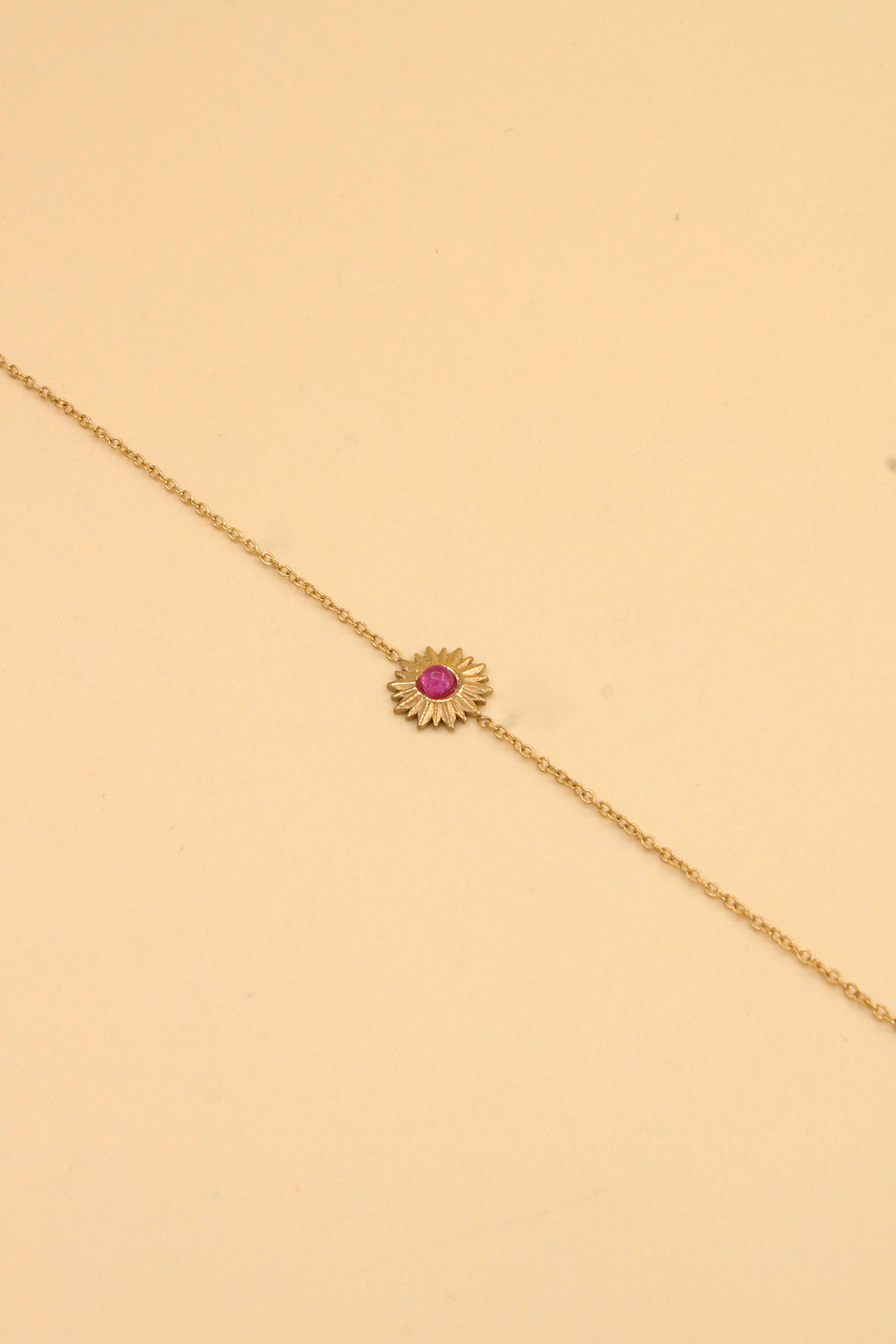Wholesaler MAISON OKAMI - Stainless Steel Fashion Bracelet with Floral Design and Natural Stone