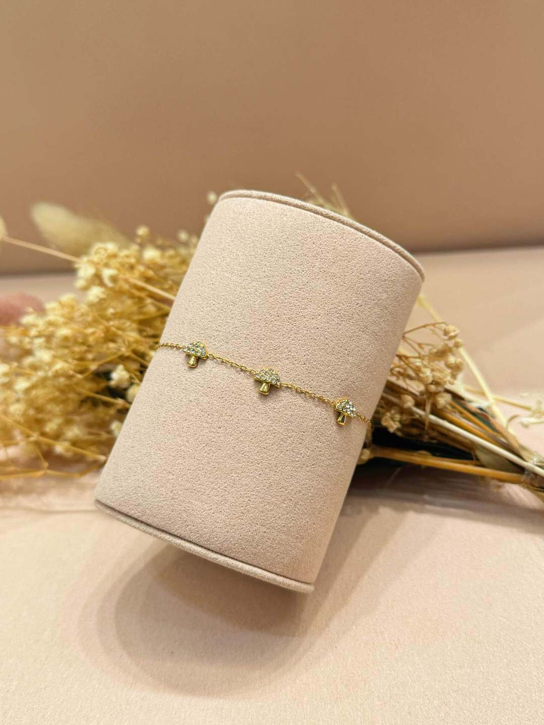Grossiste MAISON OKAMI - Bracelet fin en acier inoxydable avec motifs délicats