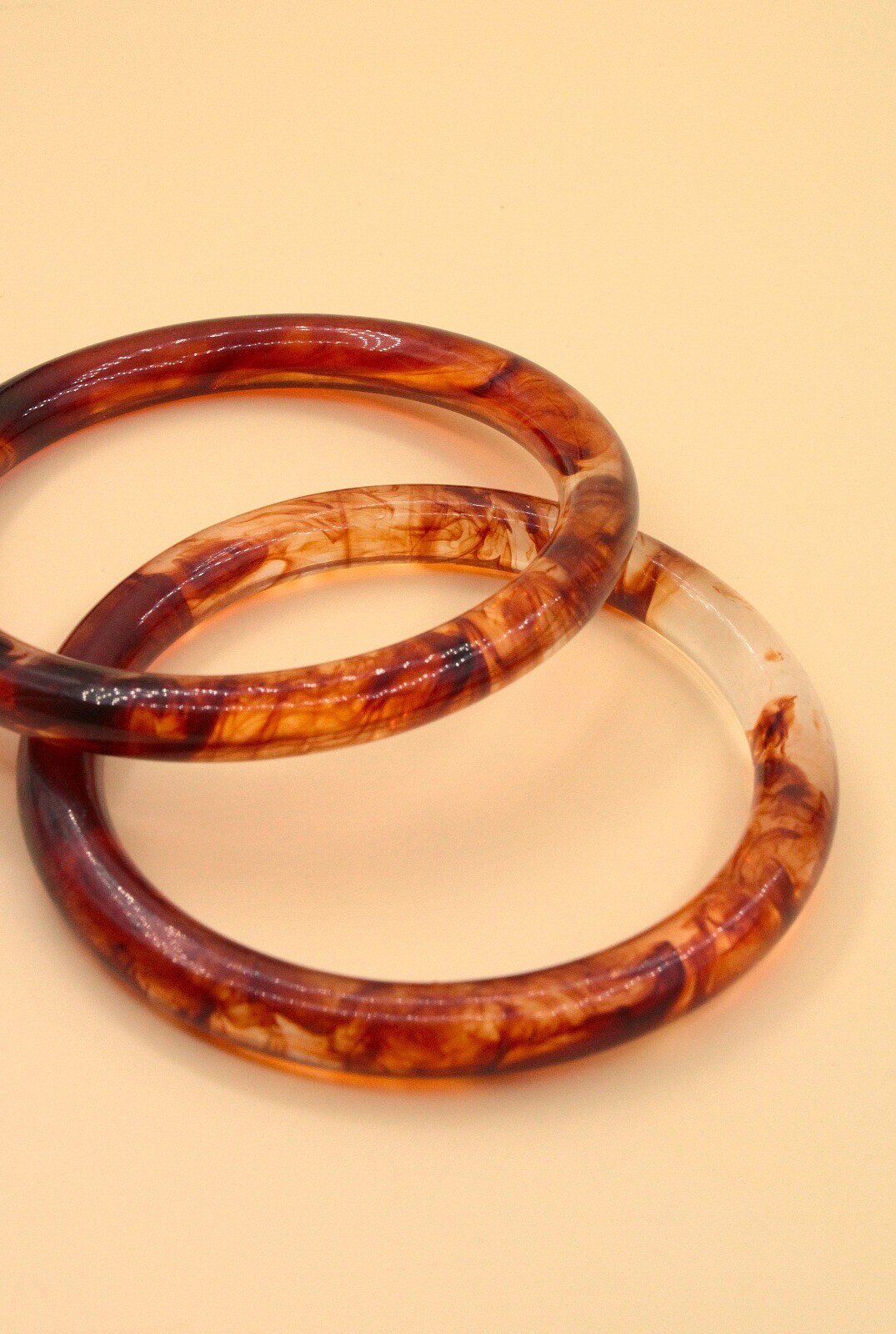 Wholesaler MAISON OKAMI - Circular bracelet with a natural pattern