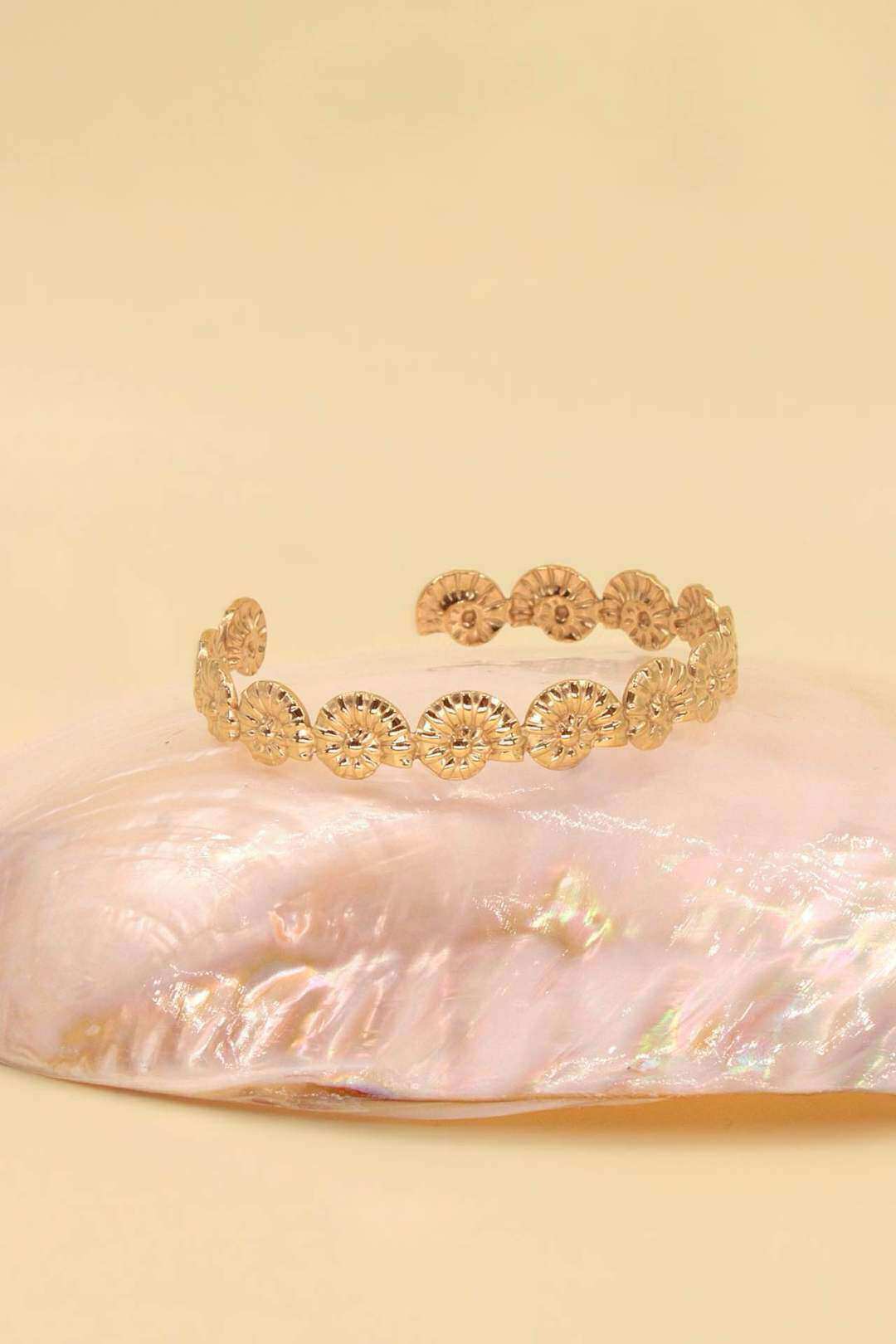 Grossista MAISON OKAMI - Bracciale in Acciaio Inossidabile con Motivo Floreale