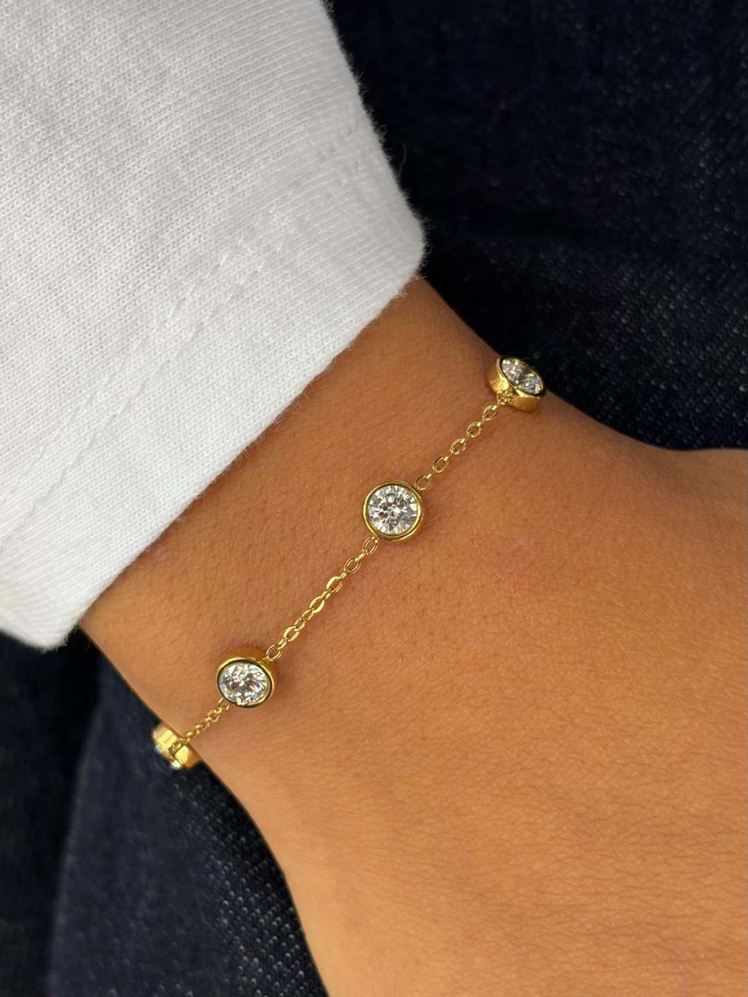 Wholesaler MAISON OKAMI - Delicate stainless steel bracelet with crystal patterns