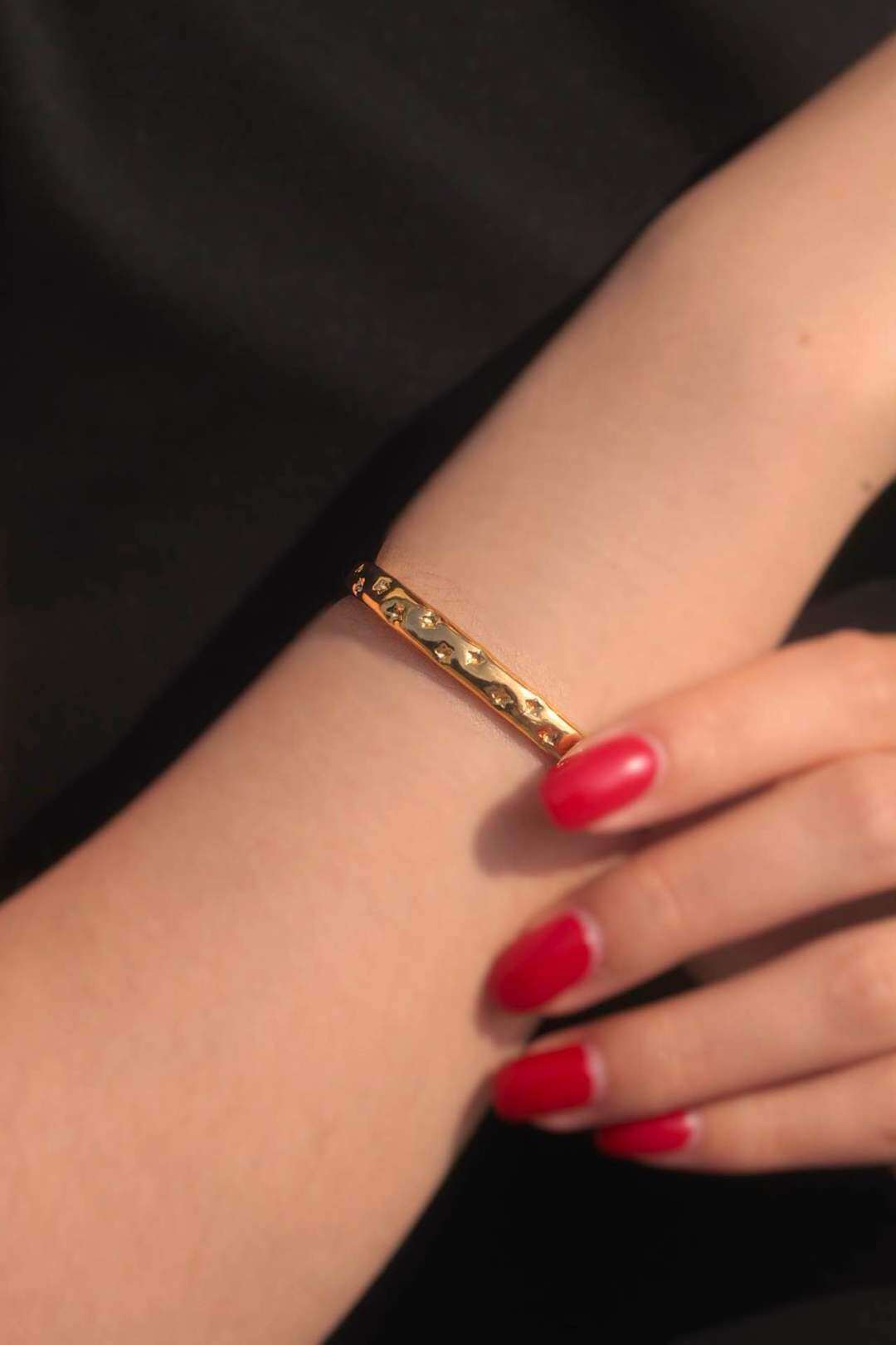 Wholesaler MAISON OKAMI - Stainless Steel Cuff Bangle with Star Patterns
