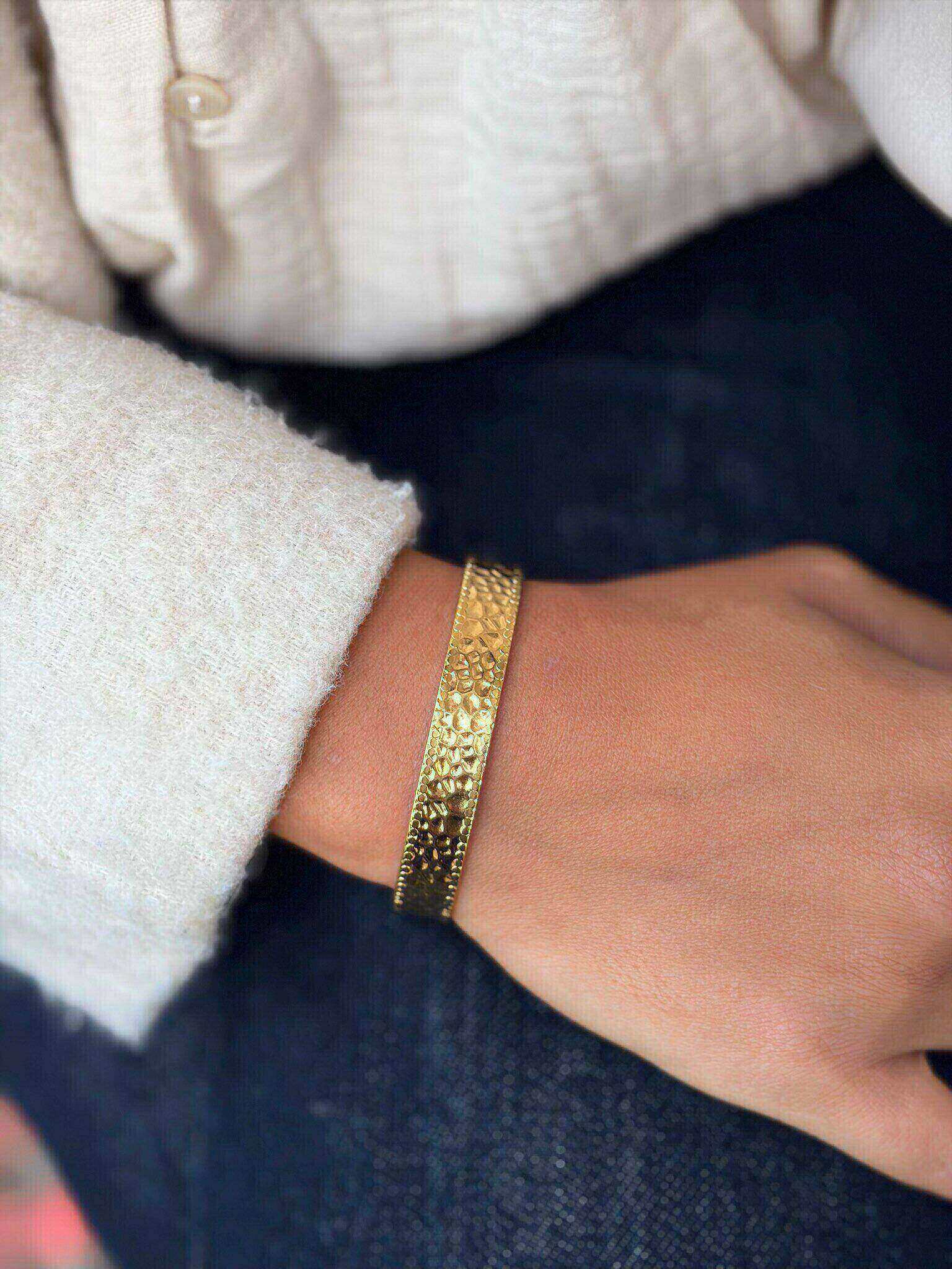 Wholesaler MAISON OKAMI - Hammered Pattern Stainless Steel Cuff
