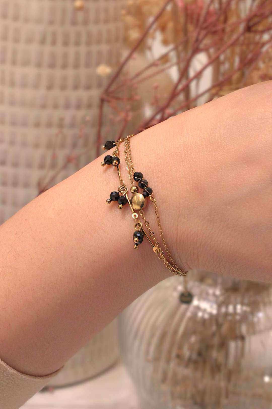 Großhändler MAISON OKAMI - Zartes Armband aus Naturstein mit elegantem Verschluss