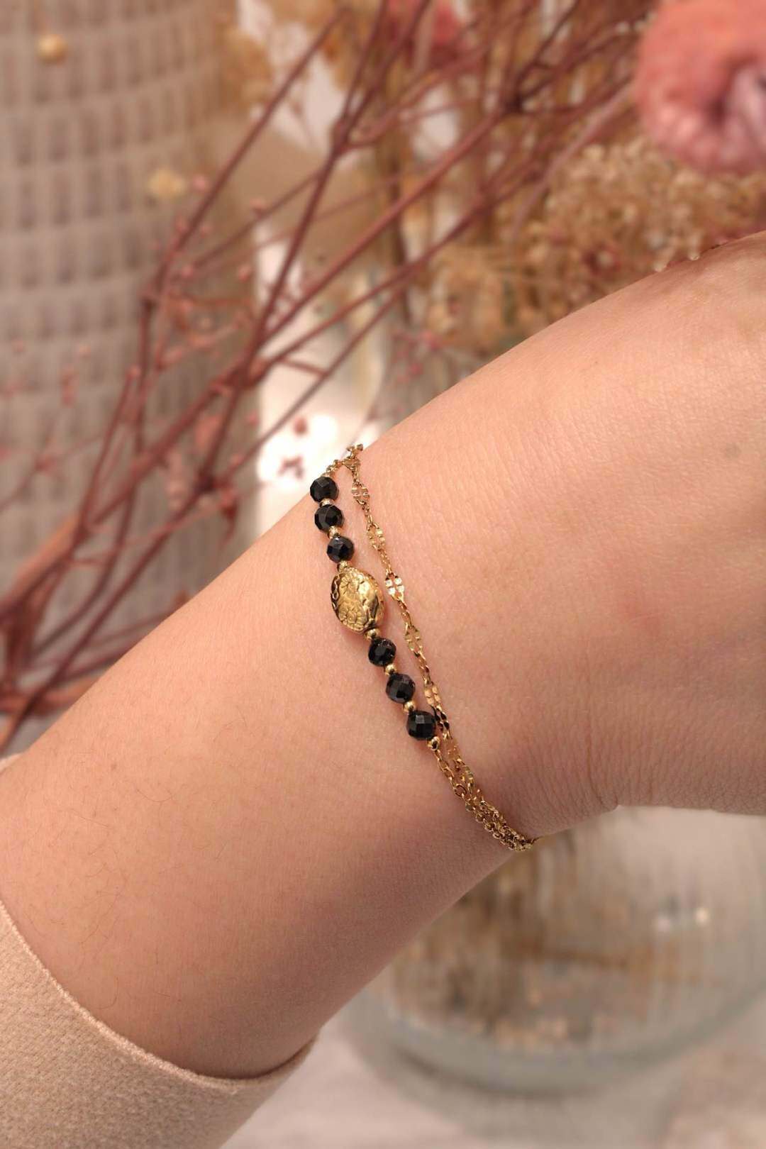 Wholesaler MAISON OKAMI - Elegant natural stone bracelet with delicate links