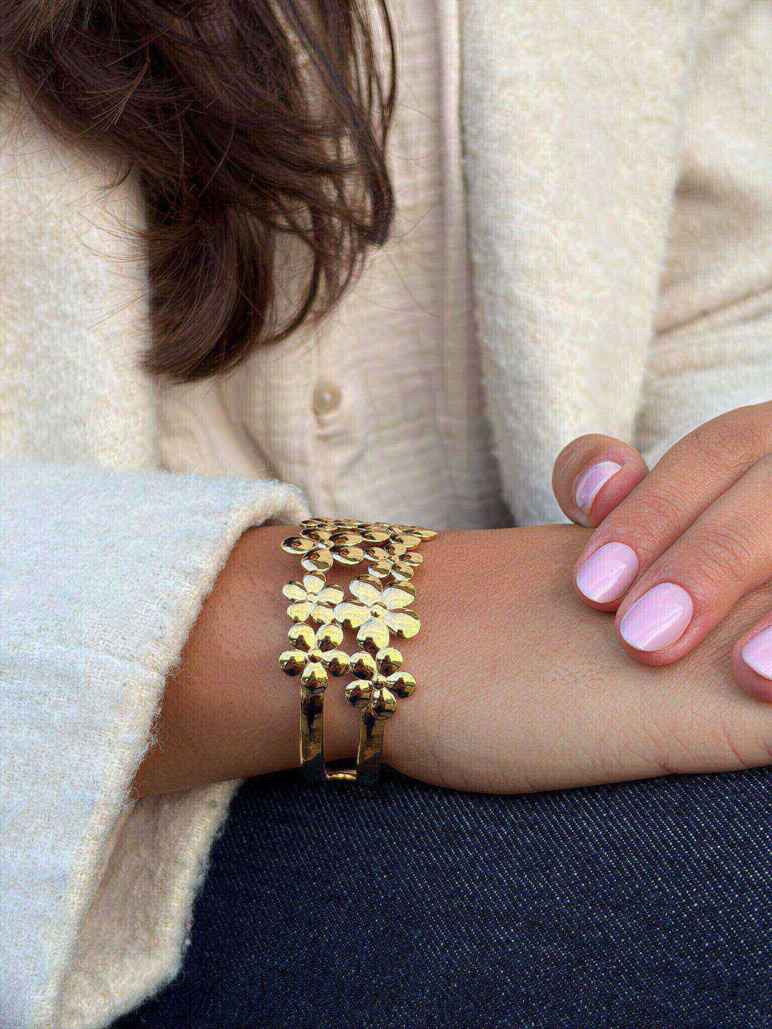 Wholesaler MAISON OKAMI - Stainless Steel Cuff with Floral Pattern