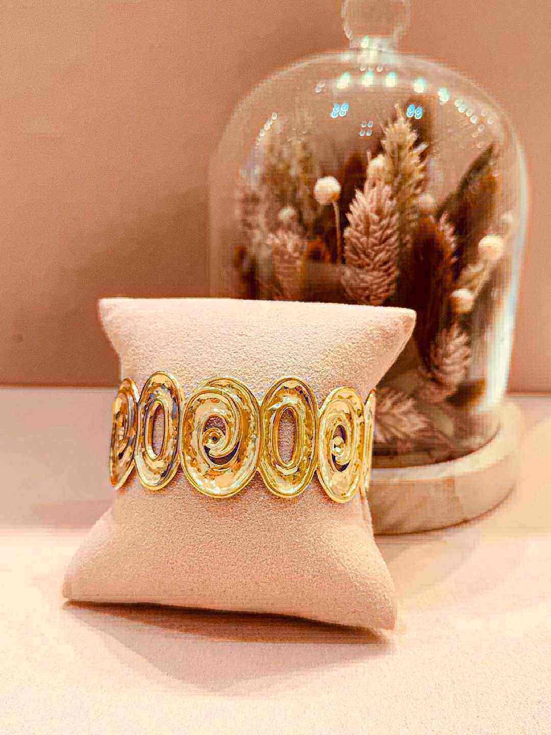 Wholesaler MAISON OKAMI - Stainless Steel Cuff with Elegant Spiral Patterns