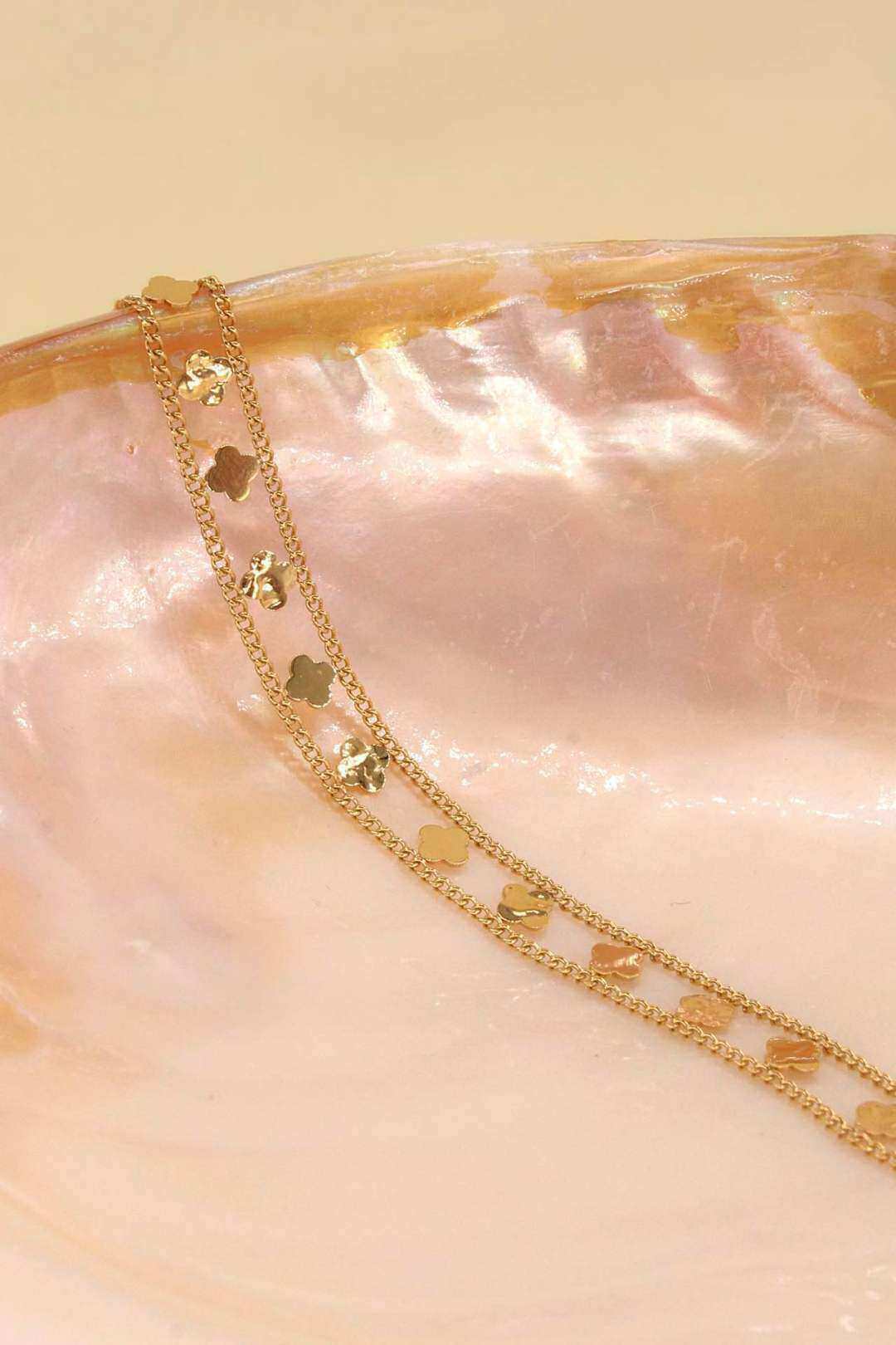 Grossista MAISON OKAMI - Bracciale a catena in acciaio inossidabile con motivi a trifoglio
