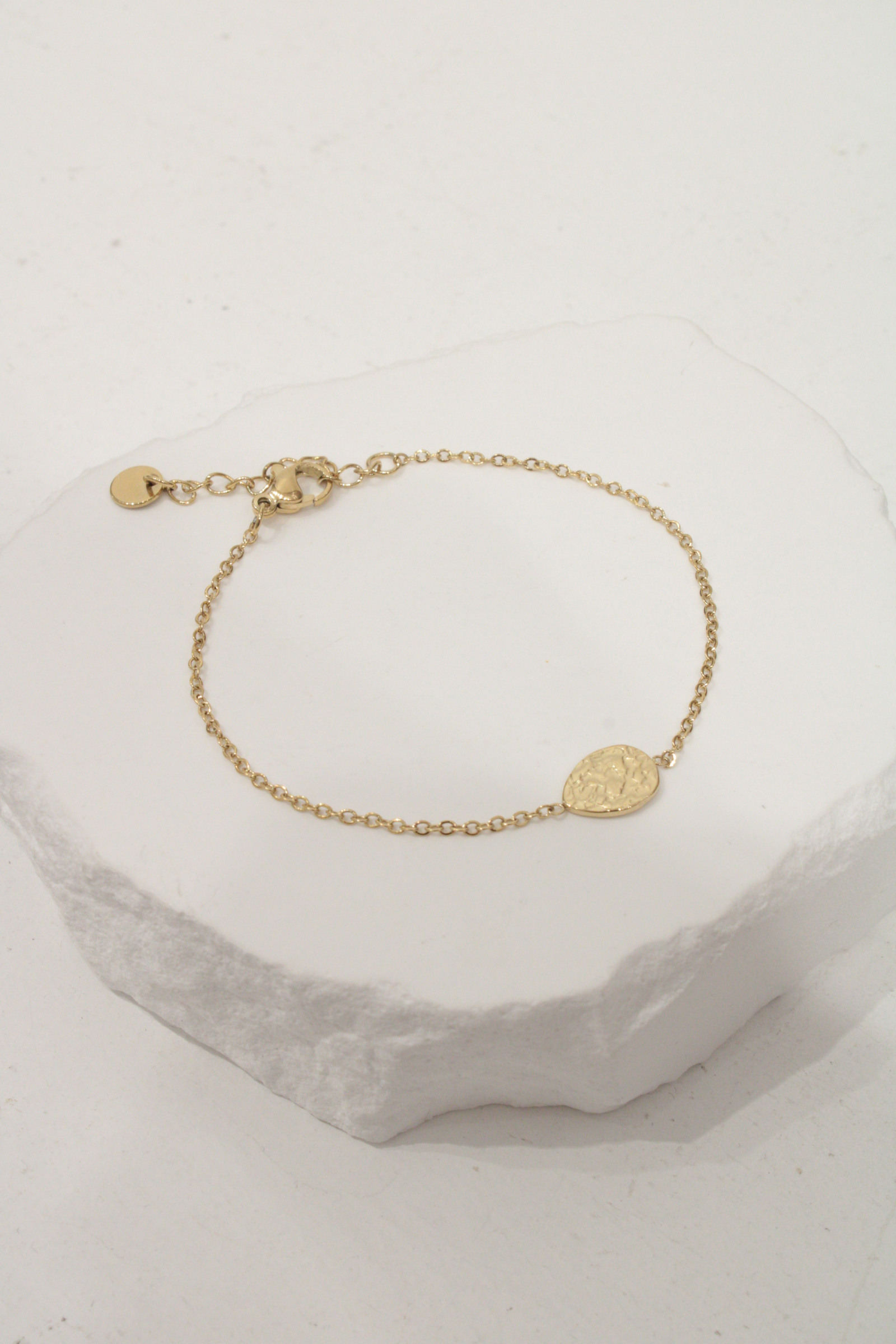Grossiste MAISON OKAMI - Bracelet médaille gravée en acier inoxydable