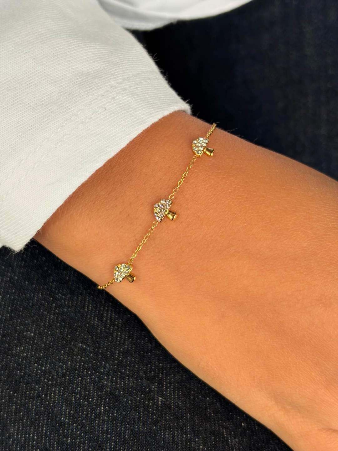 Grossiste MAISON OKAMI - Bracelet en acier inoxydable avec motifs en cœur