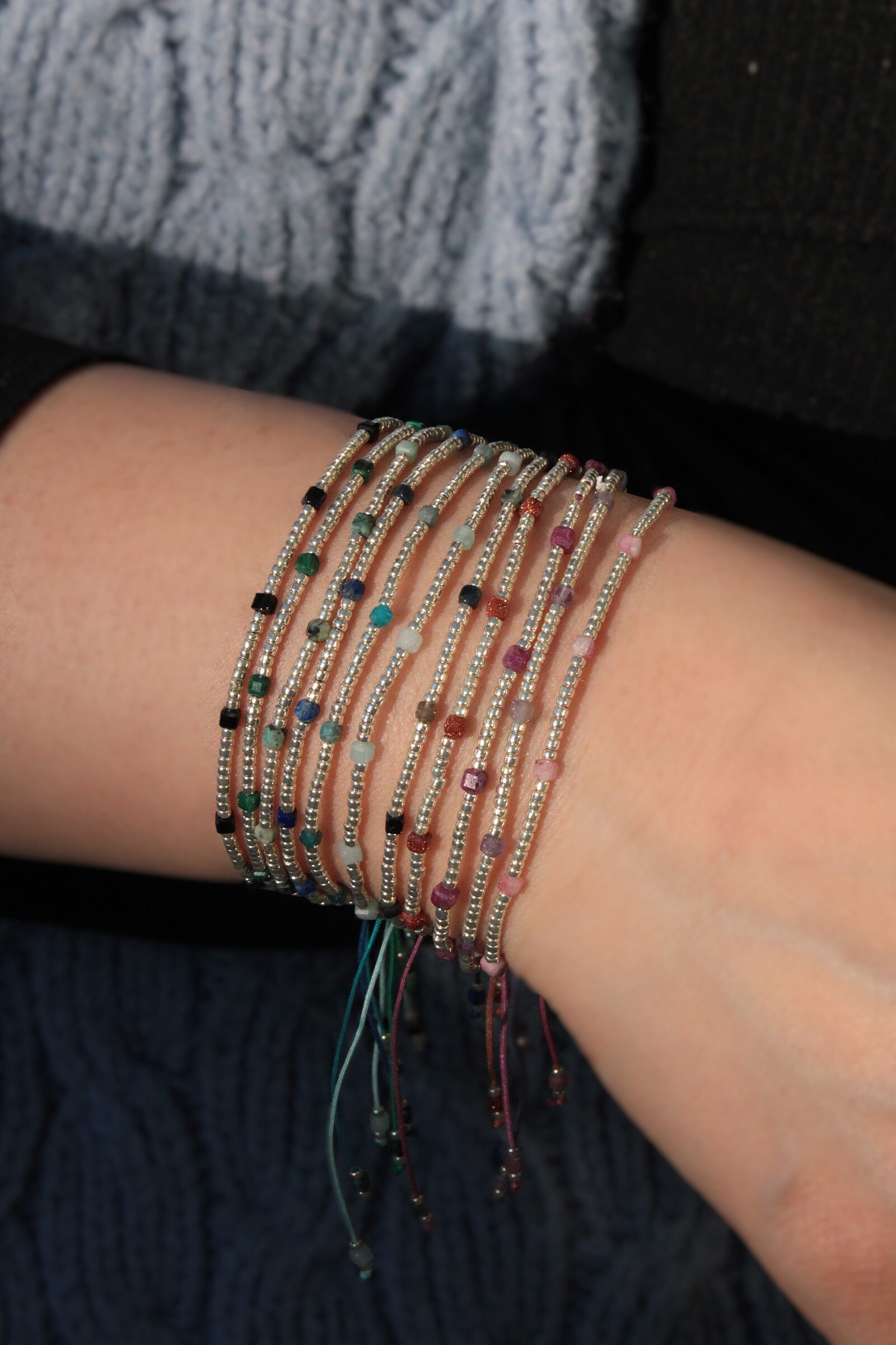 Grossiste MAISON OKAMI - Bracelet en Pierre Naturelle avec Chaîne Minimaliste
