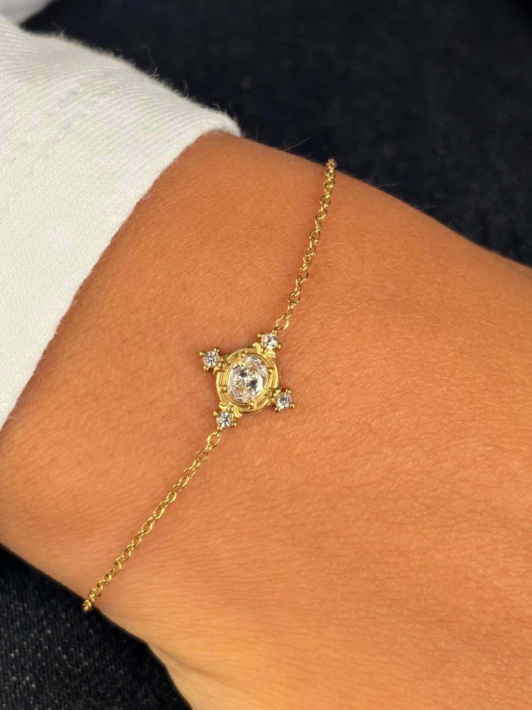 Wholesaler MAISON OKAMI - Stainless Steel Bracelet with Star Pattern and Natural Stone