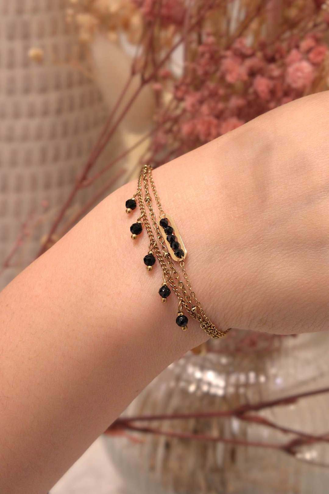 Grossiste MAISON OKAMI - Bracelet délicat en pierre naturelle avec maillons et motifs