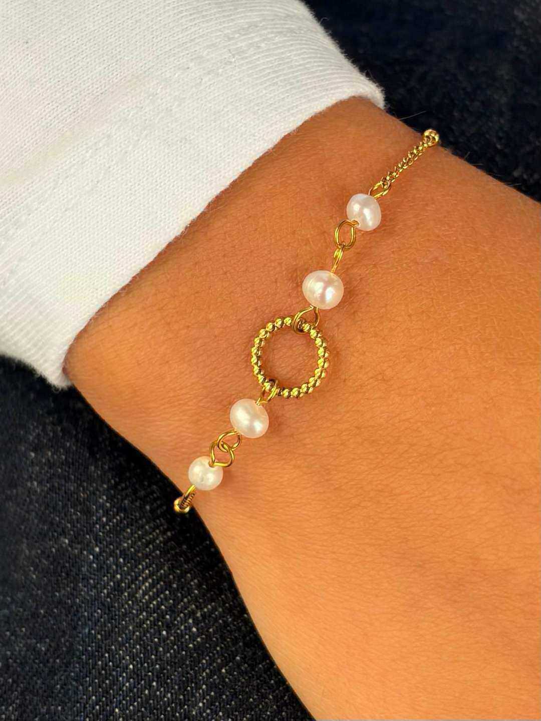 Grossista MAISON OKAMI - Bracciale in Acciaio Inossidabile con Perle e Chiusura a O