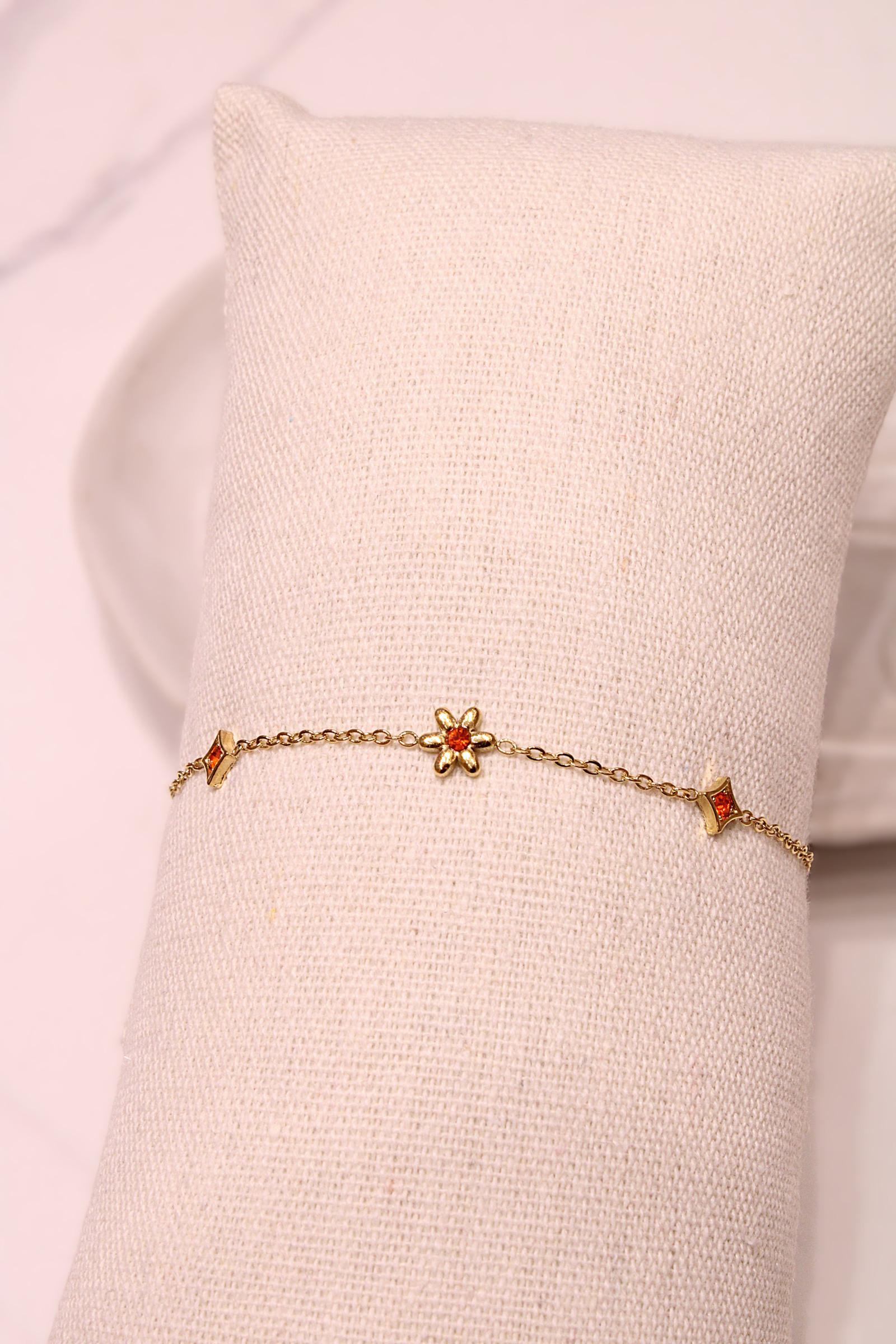 Wholesaler MAISON OKAMI - Delicate chain bracelet with flowers and stars in stainless steel