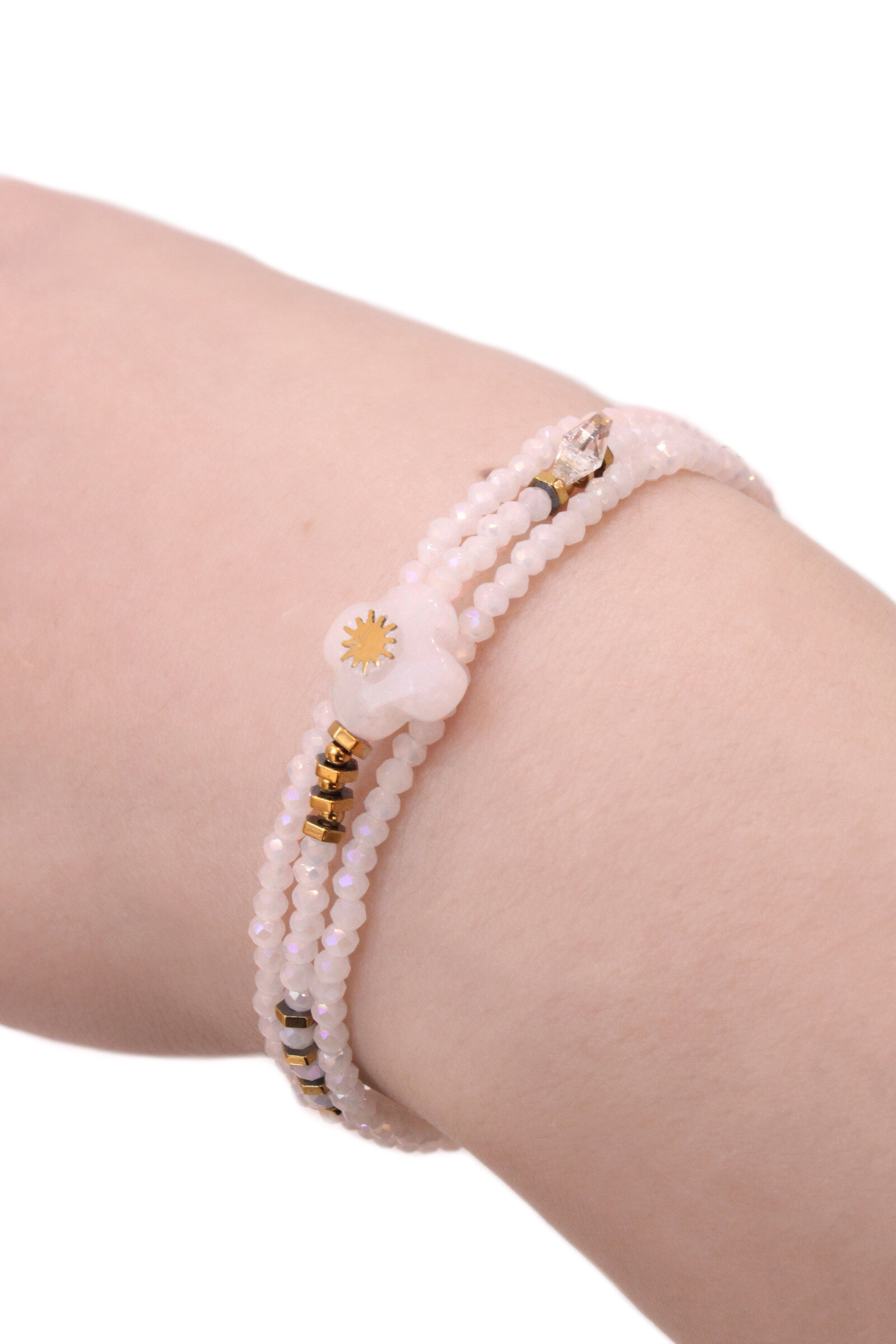 Wholesaler MAISON OKAMI - Two bracelet and necklace in a pearl flower