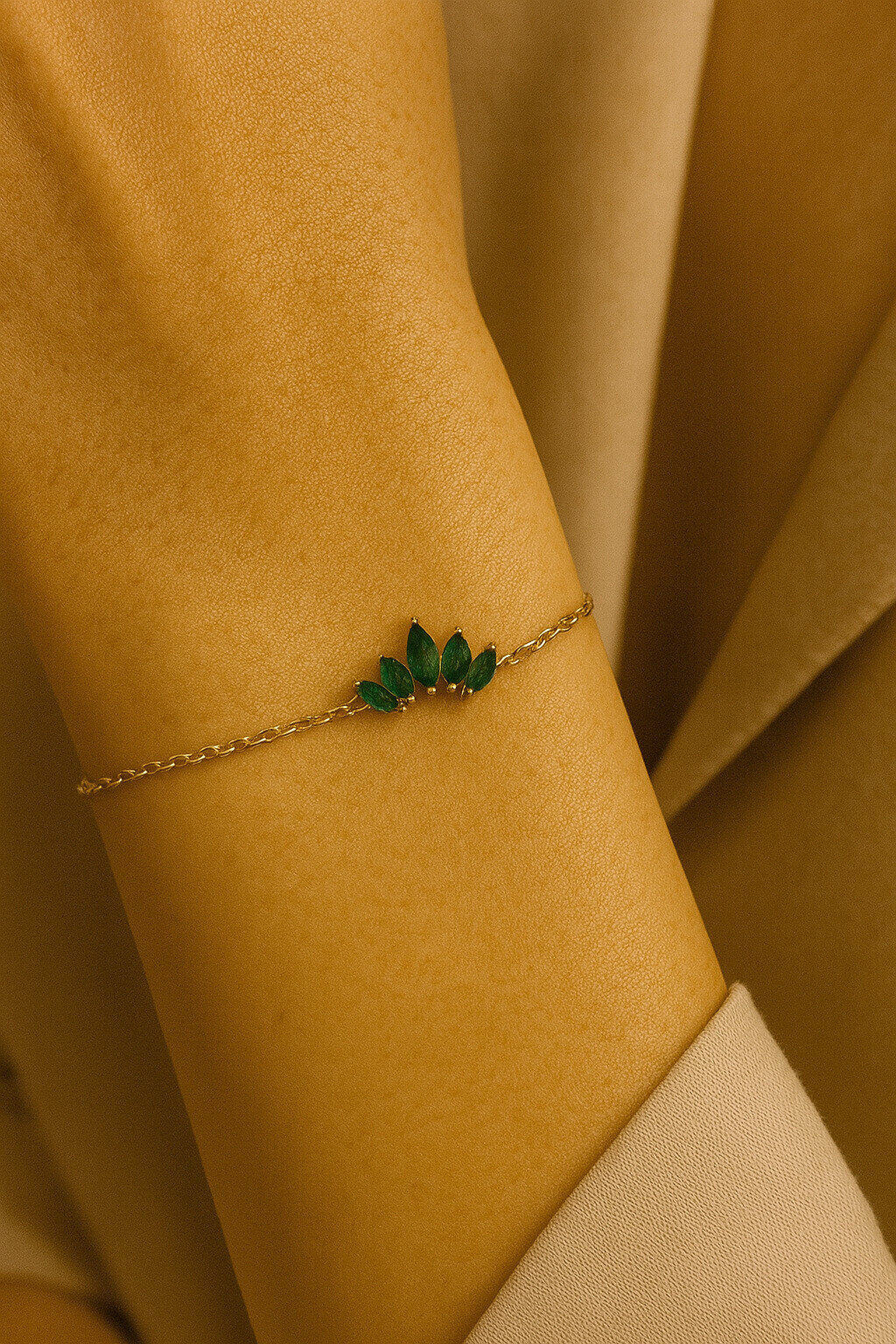 Großhändler MAISON OKAMI - Raffiniertes fächerförmiges Kristallarmband