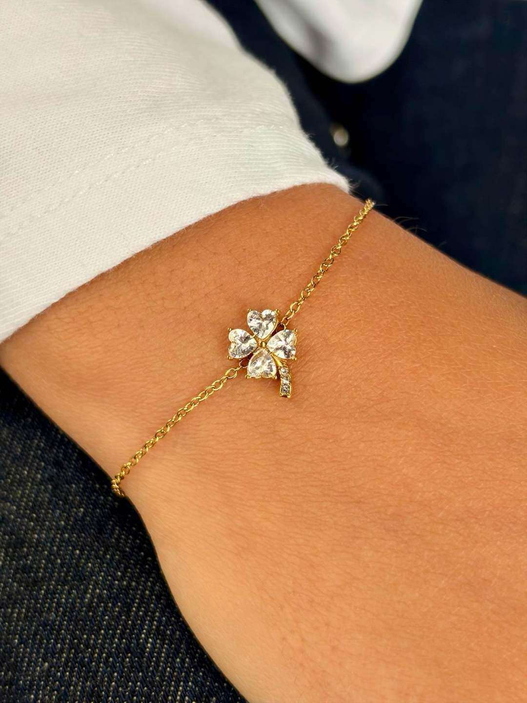 Wholesaler MAISON OKAMI - Delicate stainless steel bracelet with floral pattern
