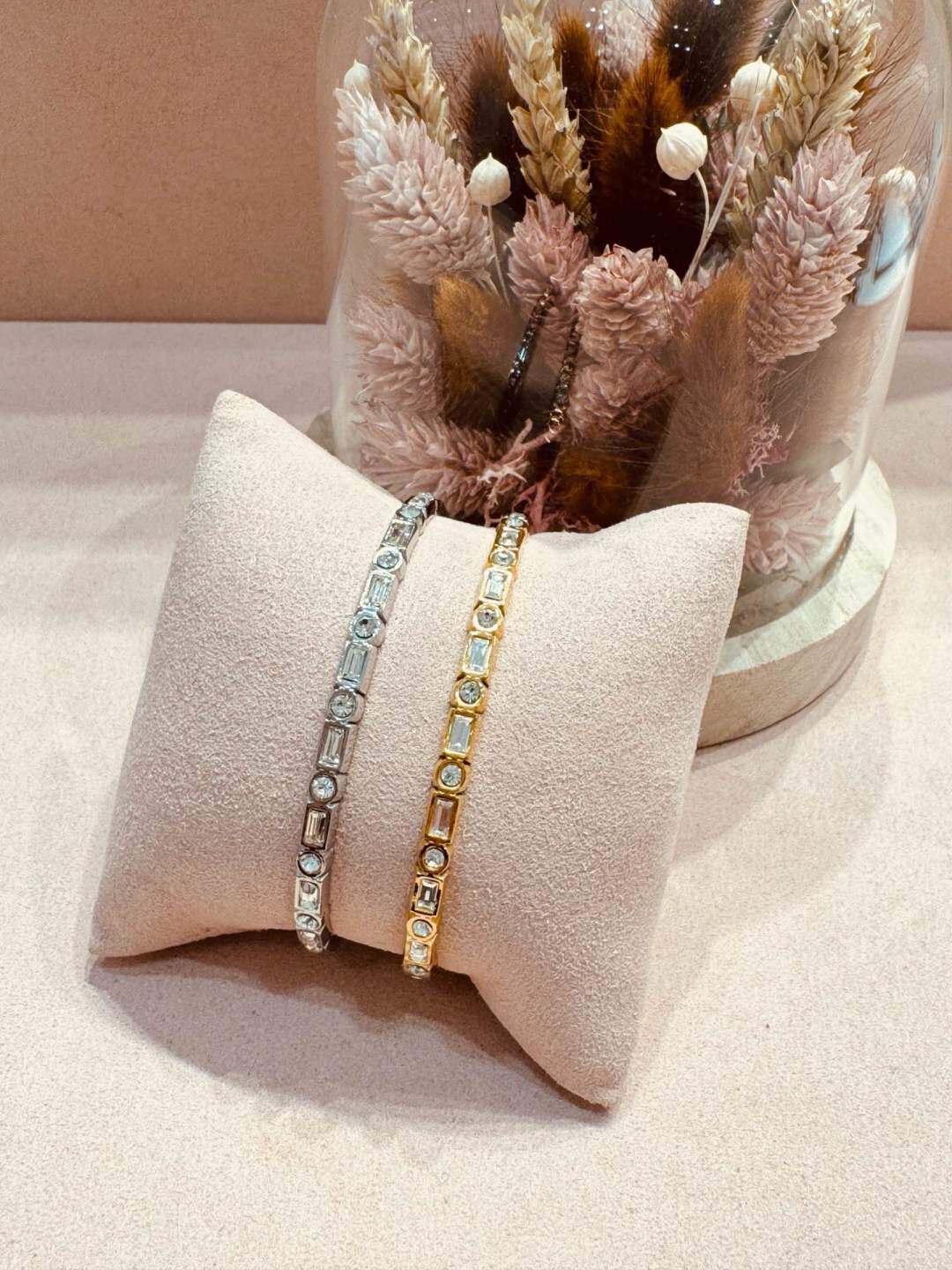 Wholesaler MAISON OKAMI - Stainless Steel Cuff Bangle with Geometric Details
