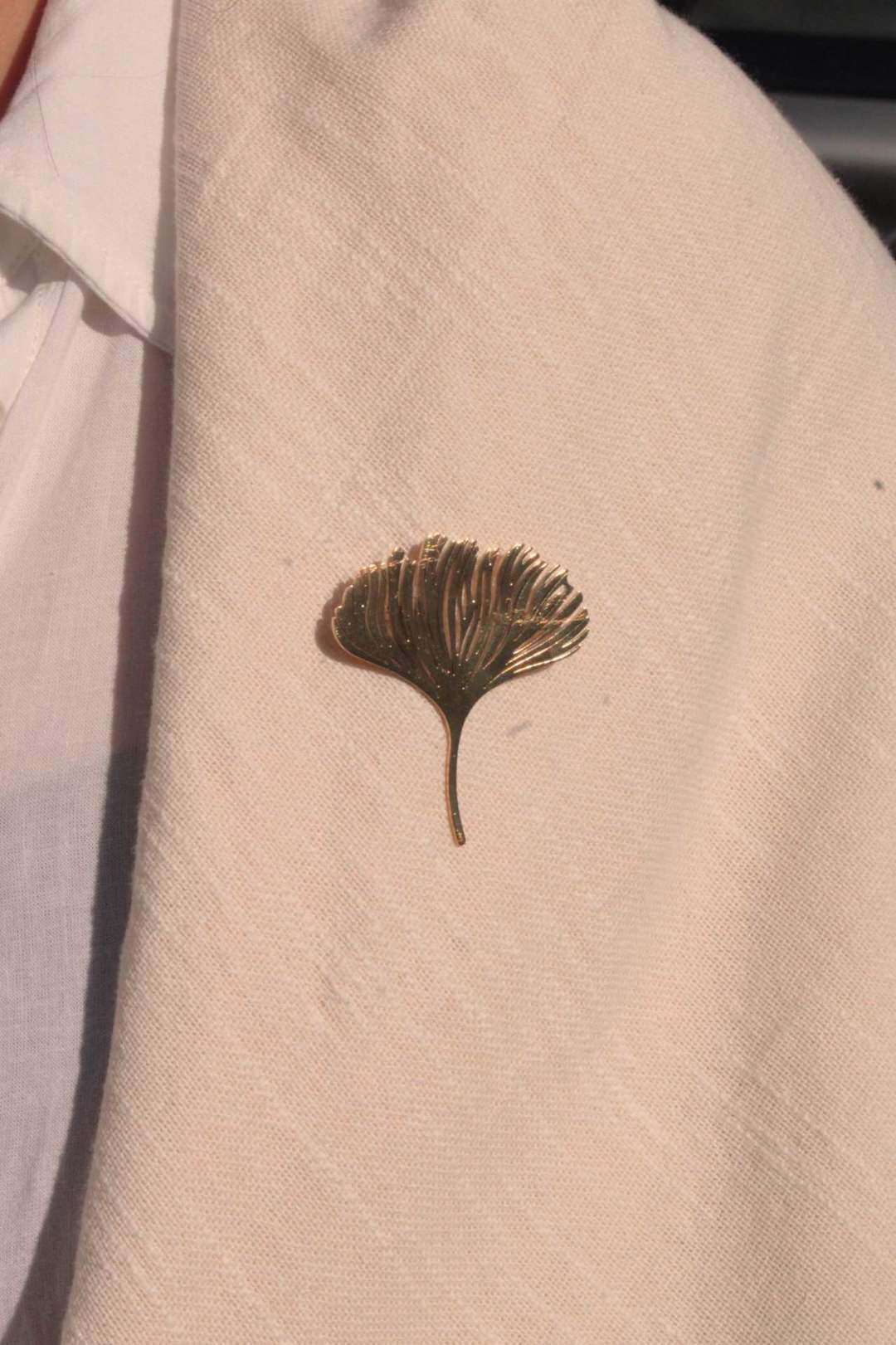 Wholesaler MAISON OKAMI - Stainless steel leaf-shaped brooch