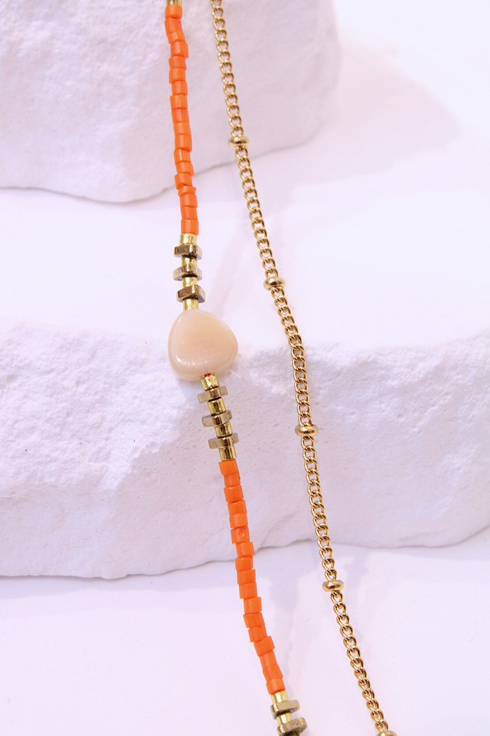 Wholesaler MAISON OKAMI - Elegant double row ankle chain with pearl and golden details